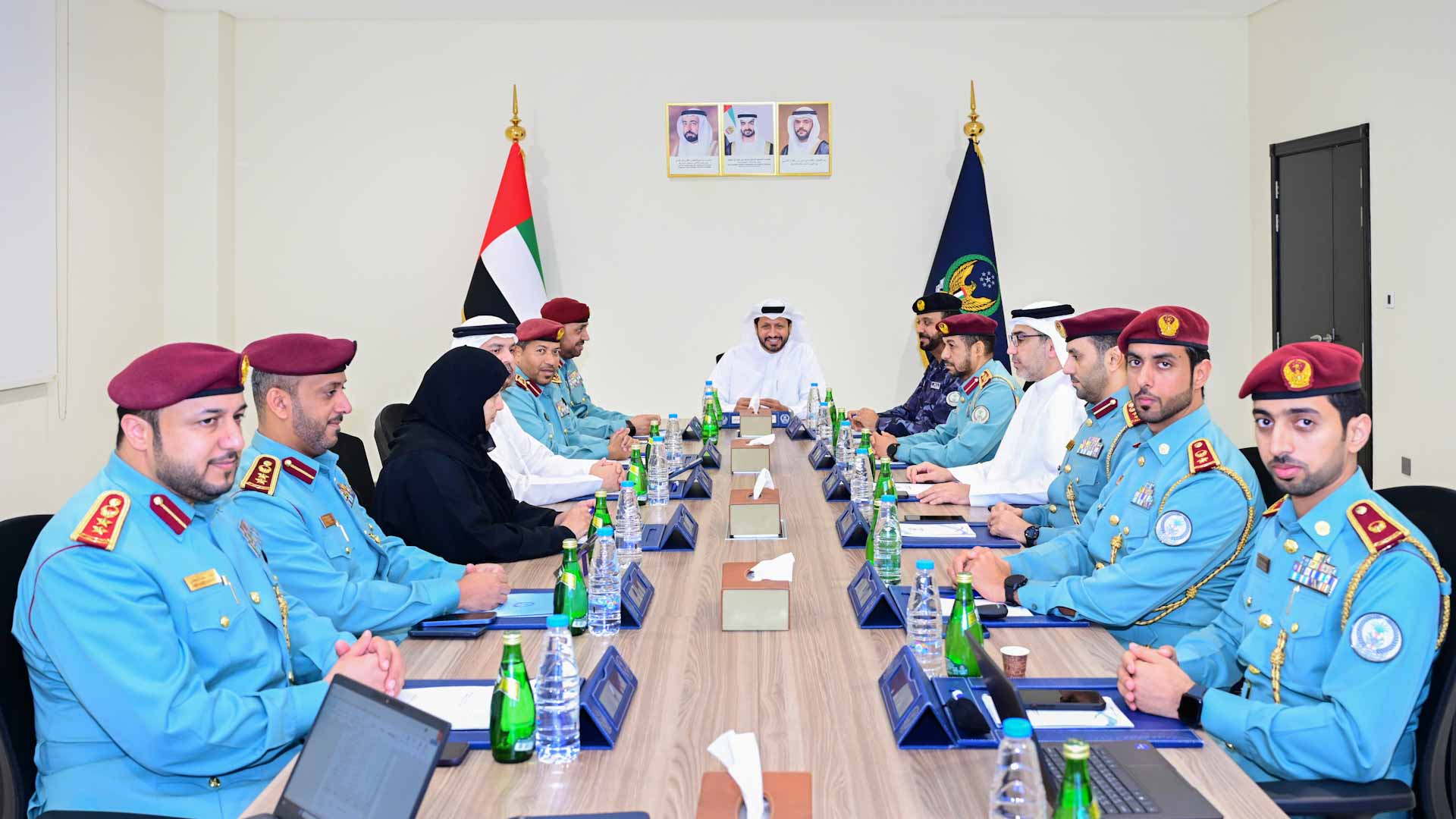صورة بعنوان: لجنة القيادة العليا لشرطة الشارقة تستعرض نتائج "الأداء المؤسسي" 