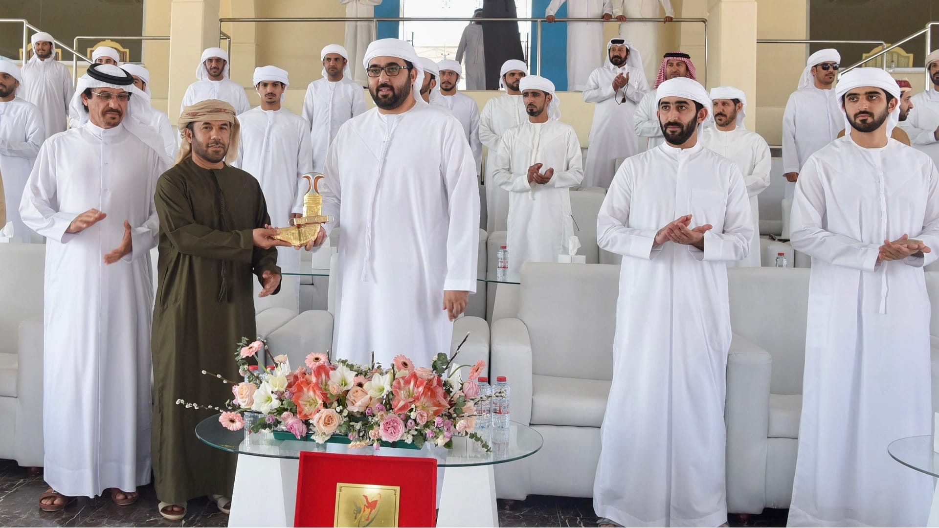 صورة بعنوان: راشد المعلا يشهد منافسات ثالث أيام مهرجان أم القيوين لسباقات الهجن 