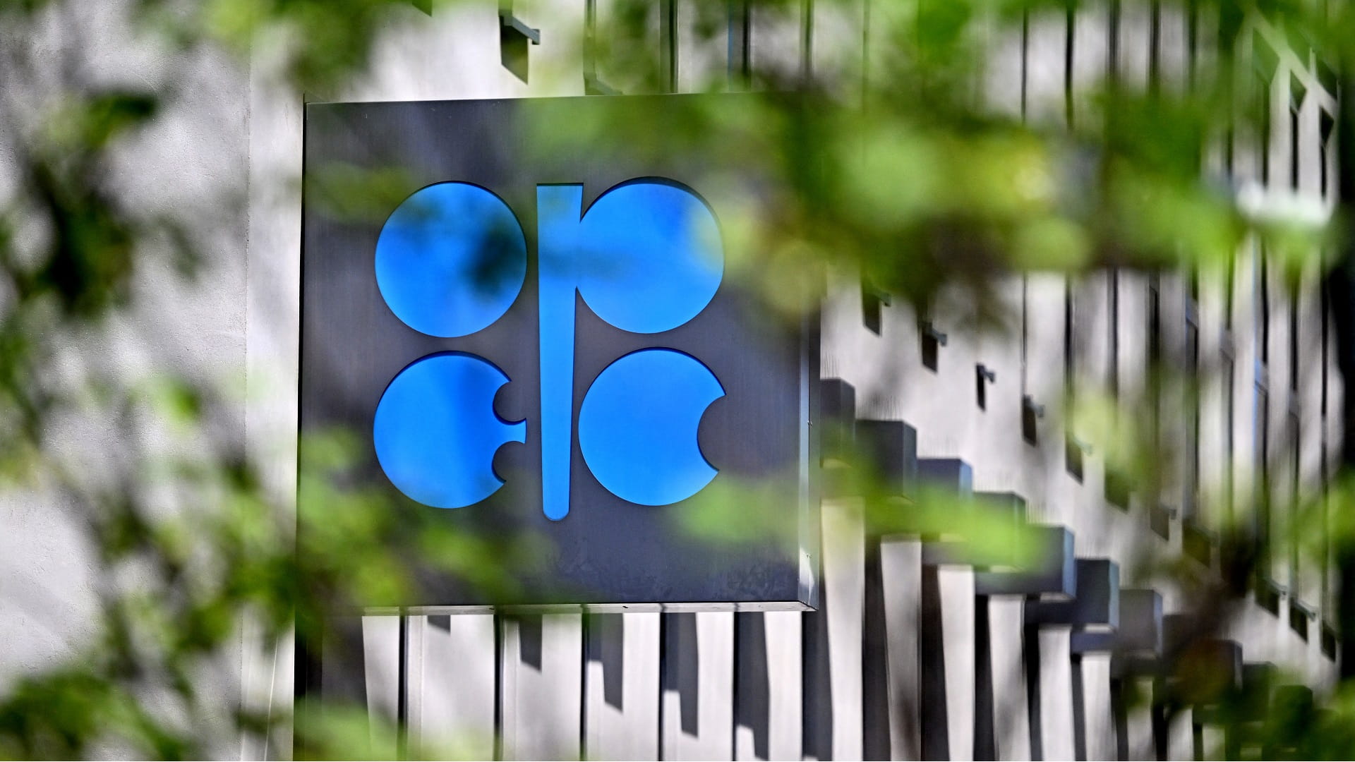 Image for the title: OPEC+ reiterates its commitment to maintain oil market stability 