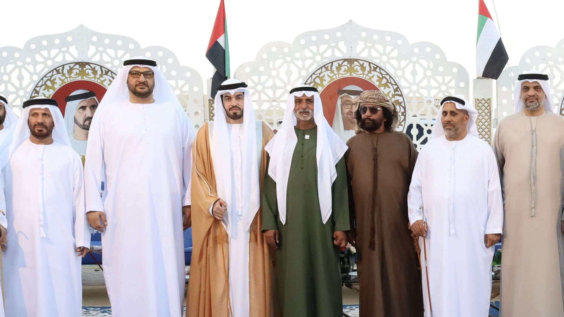 صورة بعنوان: نهيان بن مبارك يحضر أفراح الحفيتي والهنداسي في رأس الخيمة 