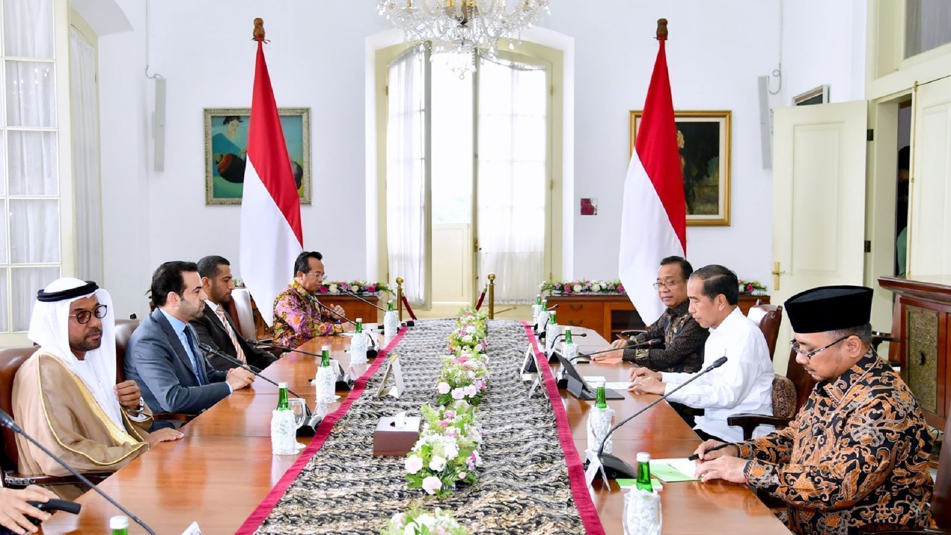 صورة بعنوان: رئيس إندونيسيا يستقبل الأمين العام لمجلس حكماء المسلمين 