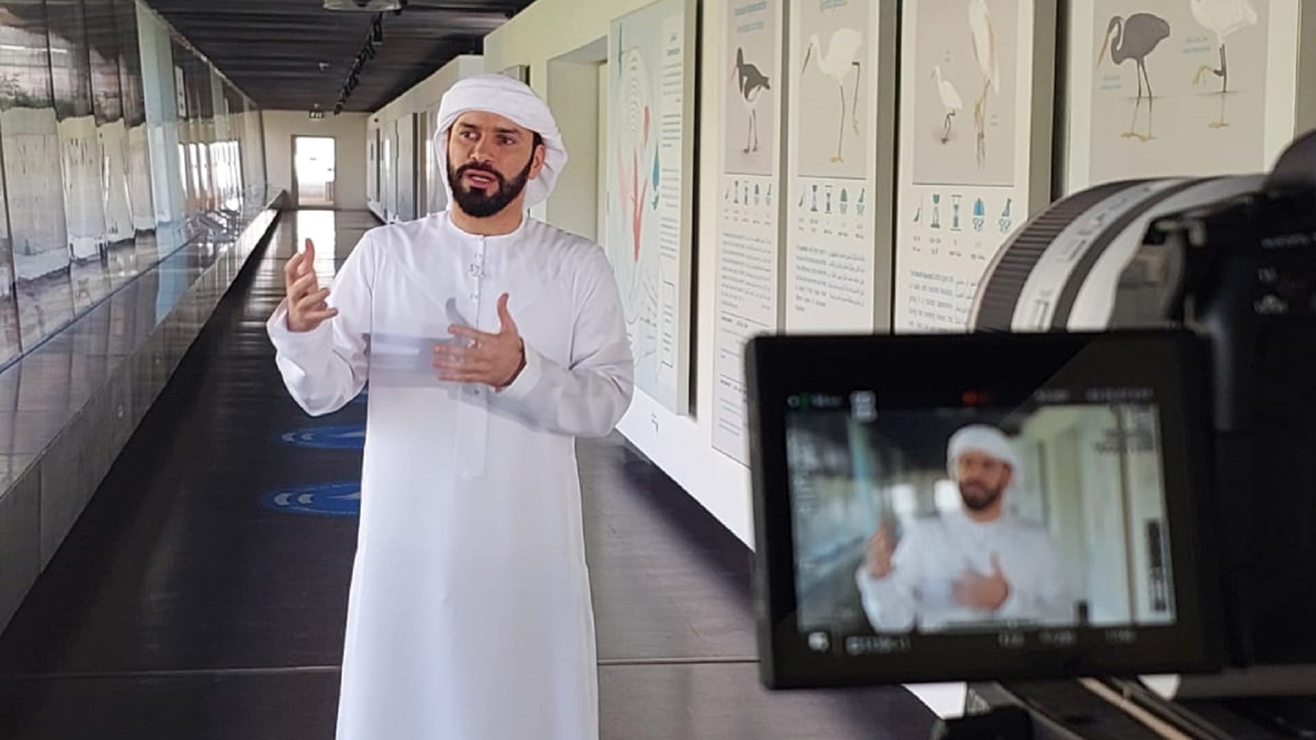 صورة بعنوان: بجولة سياحية.. "ابتسم أنت في الشارقة" ينشر البسمة بأوساط المشاهدين 