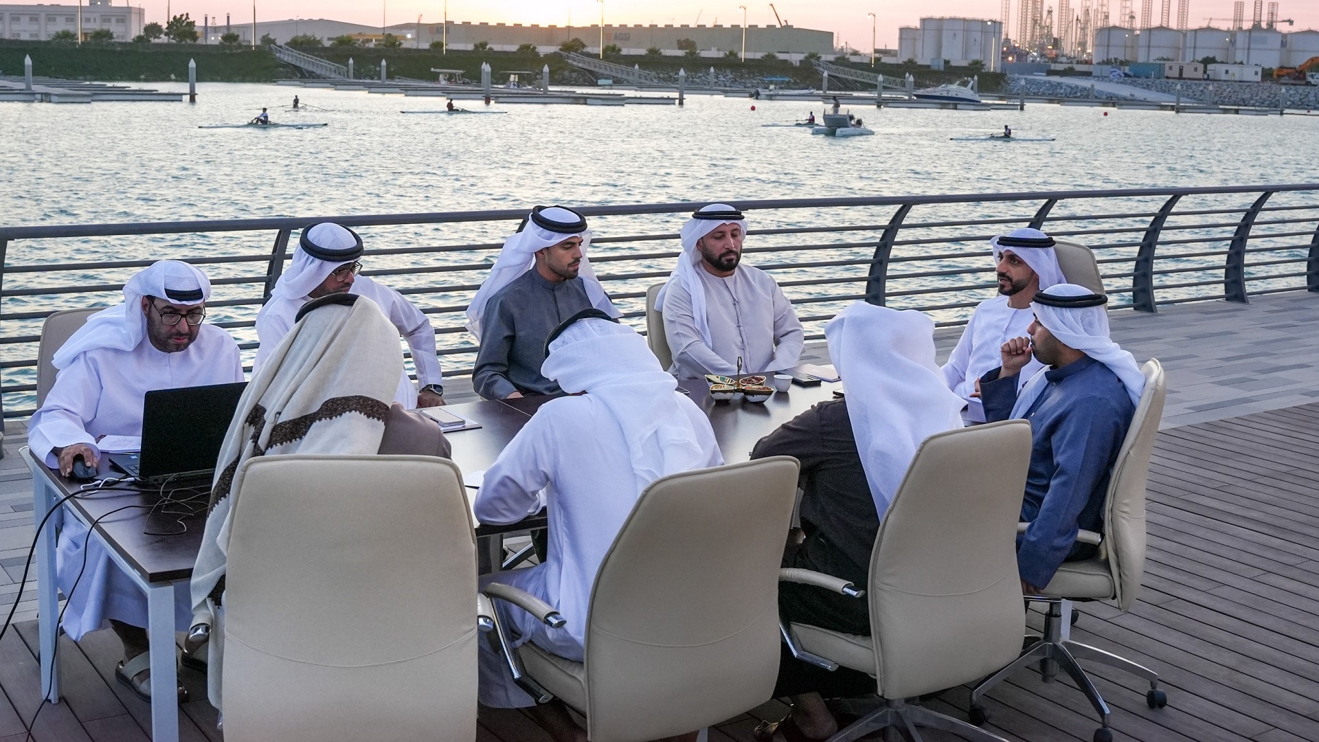 صورة بعنوان: مجلس إدارة نادي الحمرية يهنئ بالتتويج بجائزة الاستدامة الرياضية 