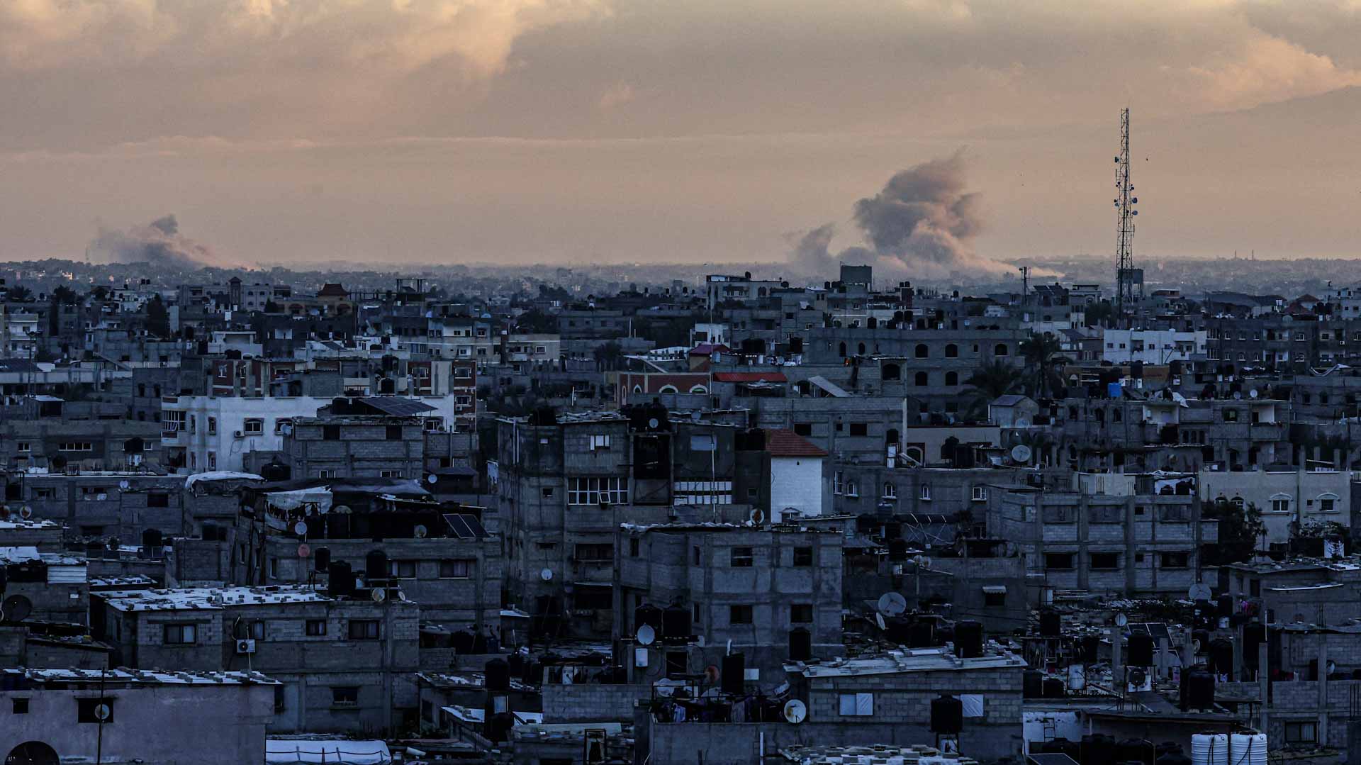 Image for the title: Israeli troops kill 4 gunmen at Lebanon border area 