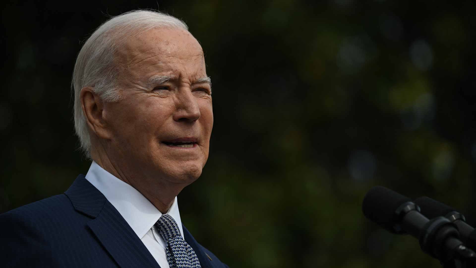 Image for the title: Biden warns Israel not to use Gaza aid as 'bargaining chip' 