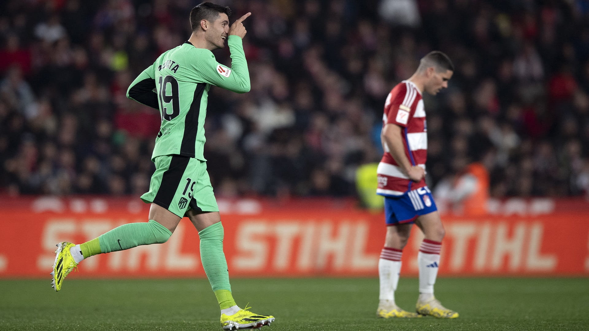 صورة بعنوان: موراتا يقود أتليتكو مدريد للفوز على غرناطة بالدوري الإسباني 