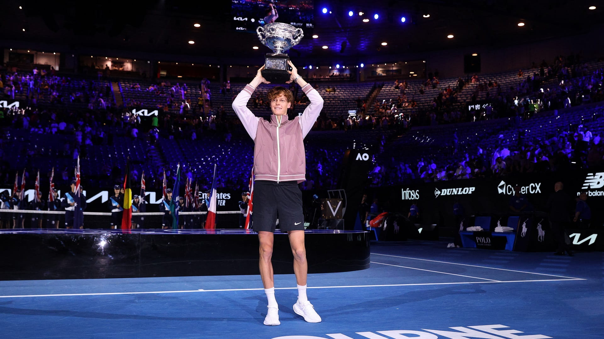 صورة بعنوان: الإيطالي سينر يتوّج ببطولة أستراليا المفتوحة للتنس  