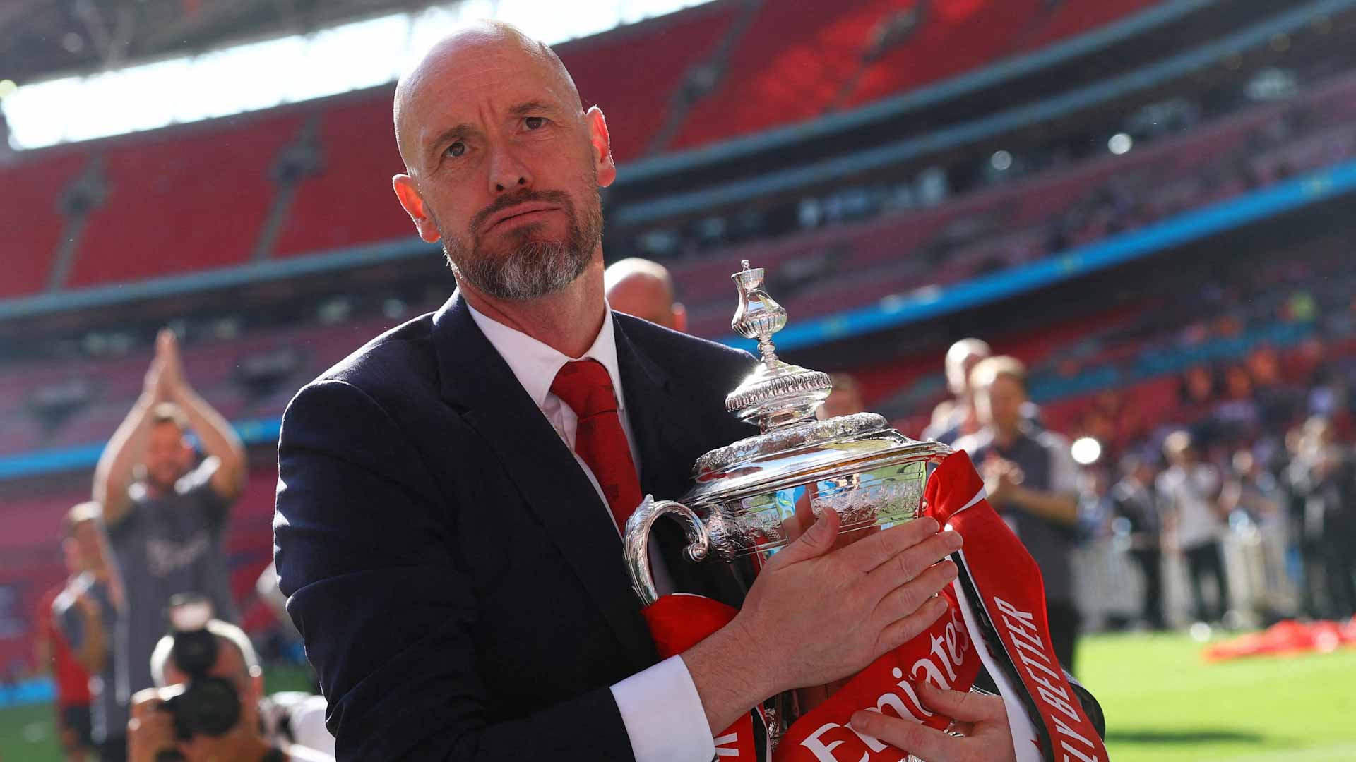 صورة بعنوان: نادي مانشستر يونايتد يمدد عقد مدربه الهولندي إريك تن هاج 