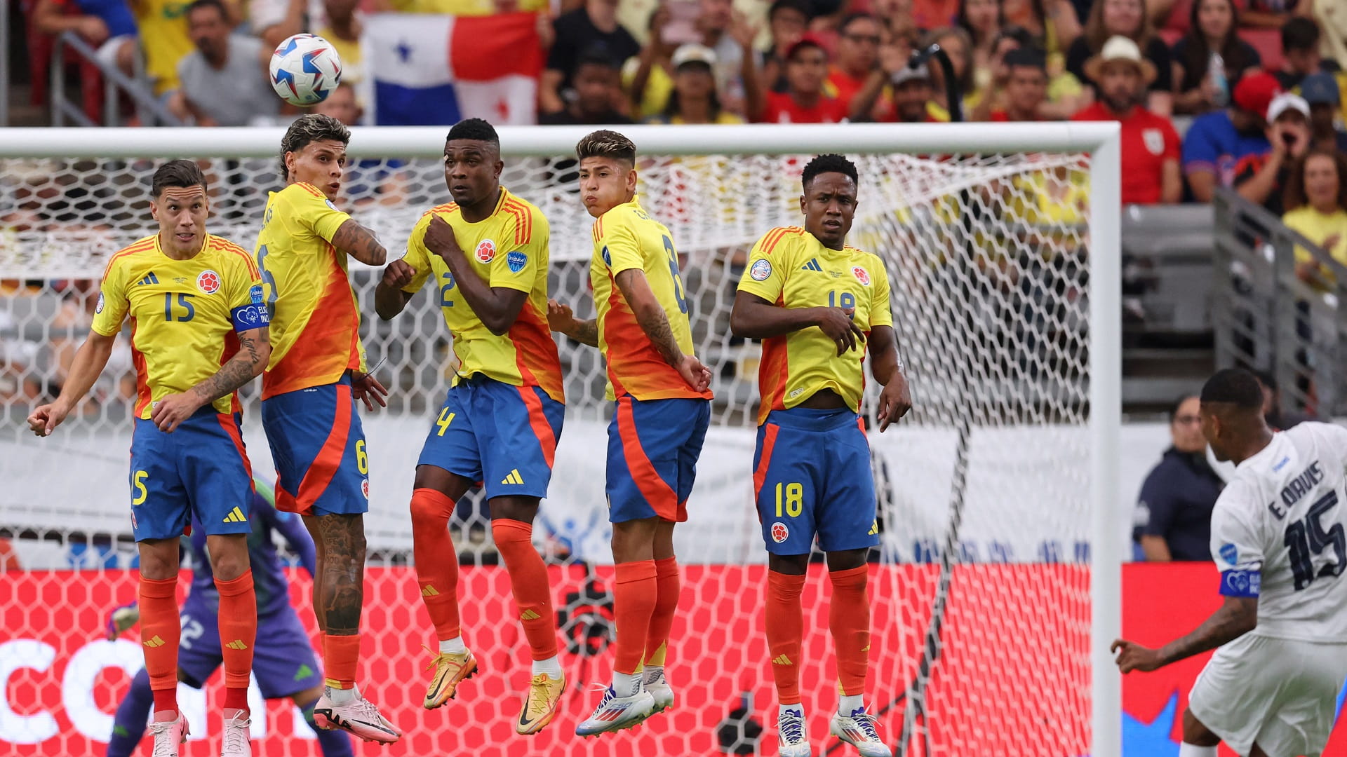 صورة بعنوان: كولومبيا يقسو على بنما ويصعد لقبل نهائي كوبا أميركا 2024 