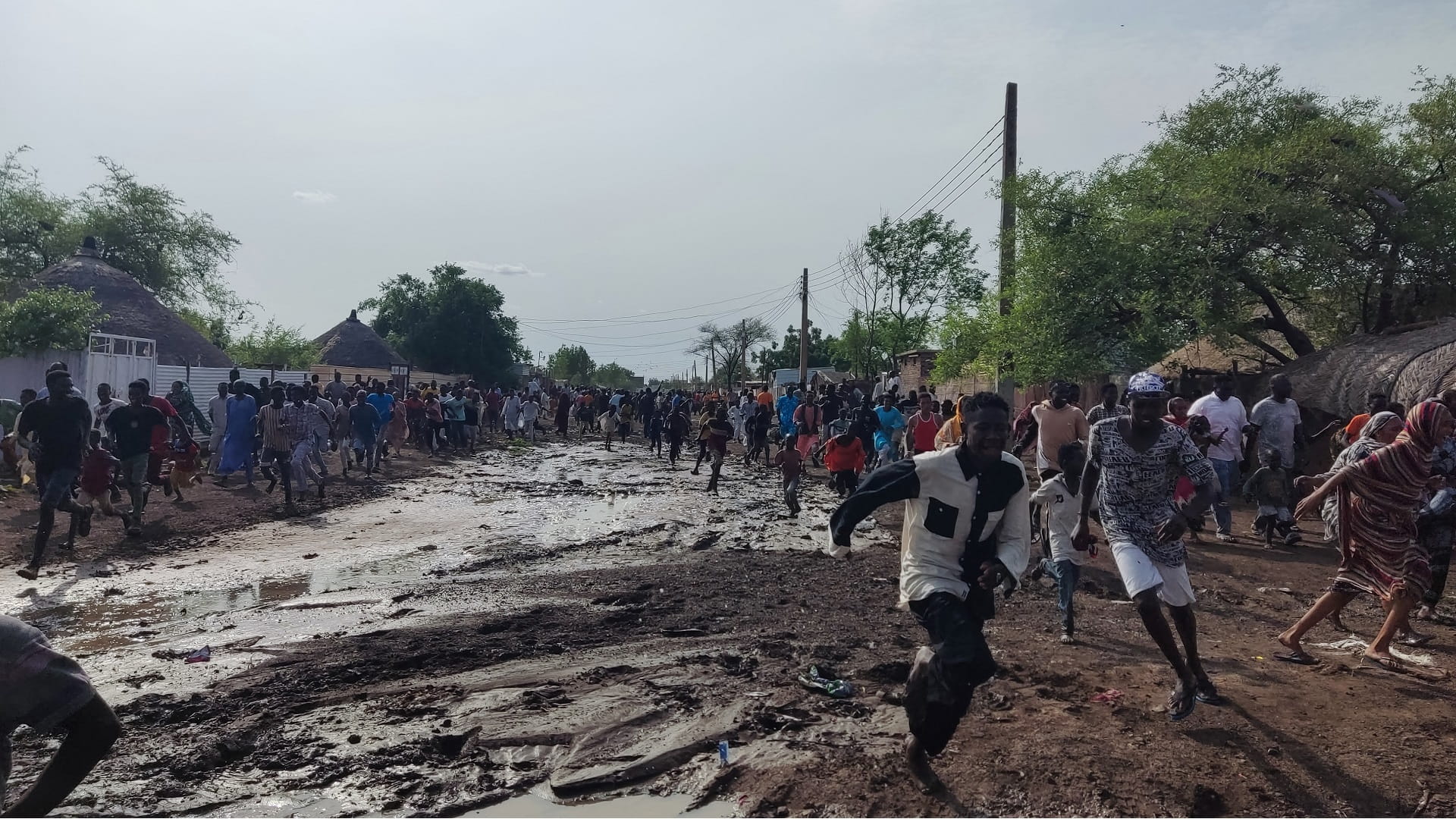 Image for the title: Sudan's warring parties in Geneva for UN envoy talks 