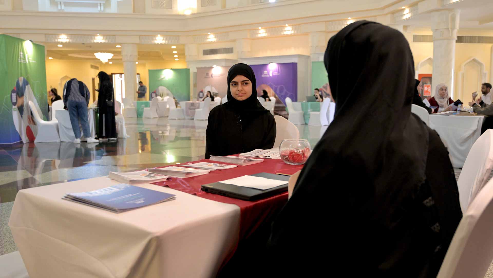 صورة بعنوان: جامعة الشارقة تشهد إقبالاً كبيراً على التسجيل في كلياتها المختلفة 