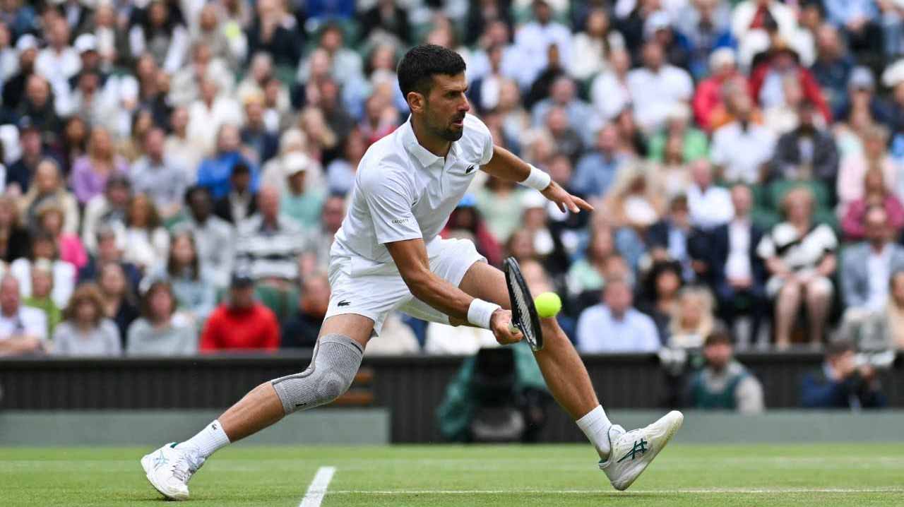 صورة بعنوان: الصربي ديوكوفيتش يضرب موعداً مع ألكاراز في نهائي بطولة ويمبلدون 