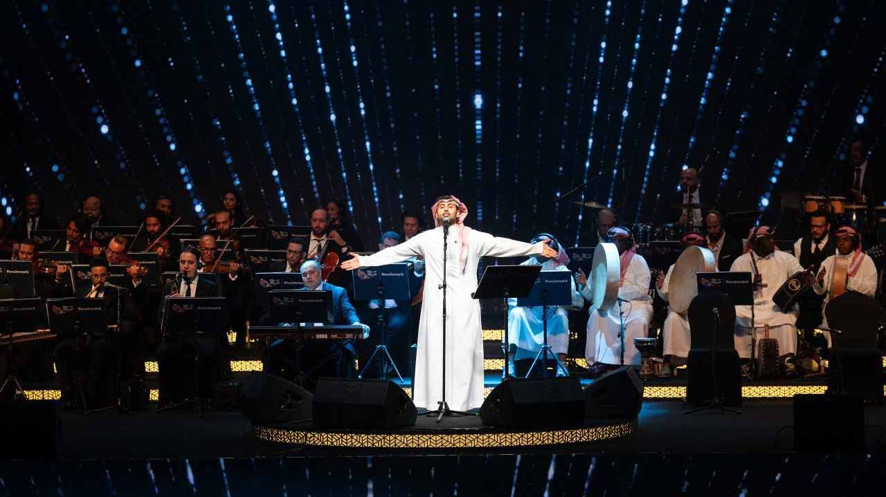 صورة بعنوان: فؤاد عبد الواحد يحلق في جولة المملكة بين الطائف وأبها 