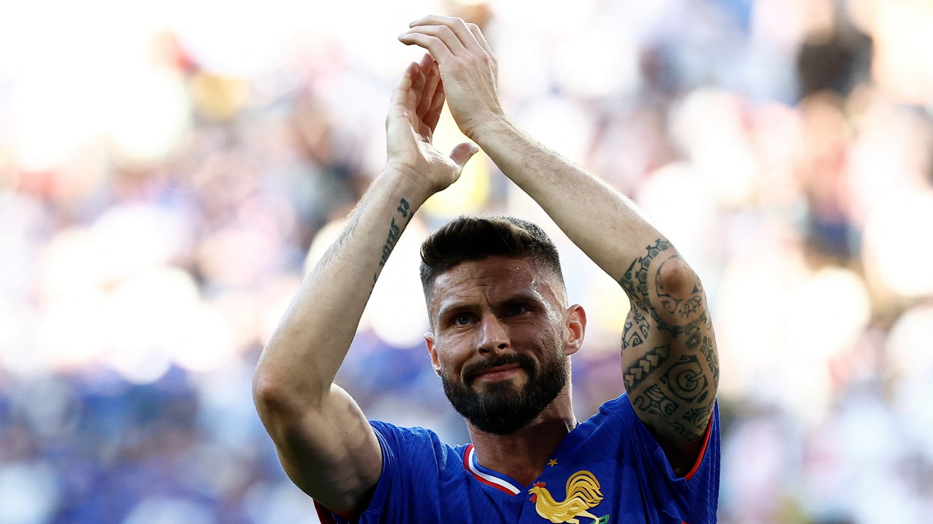 Image for the title: France's leading goalscorer Giroud ends international career 