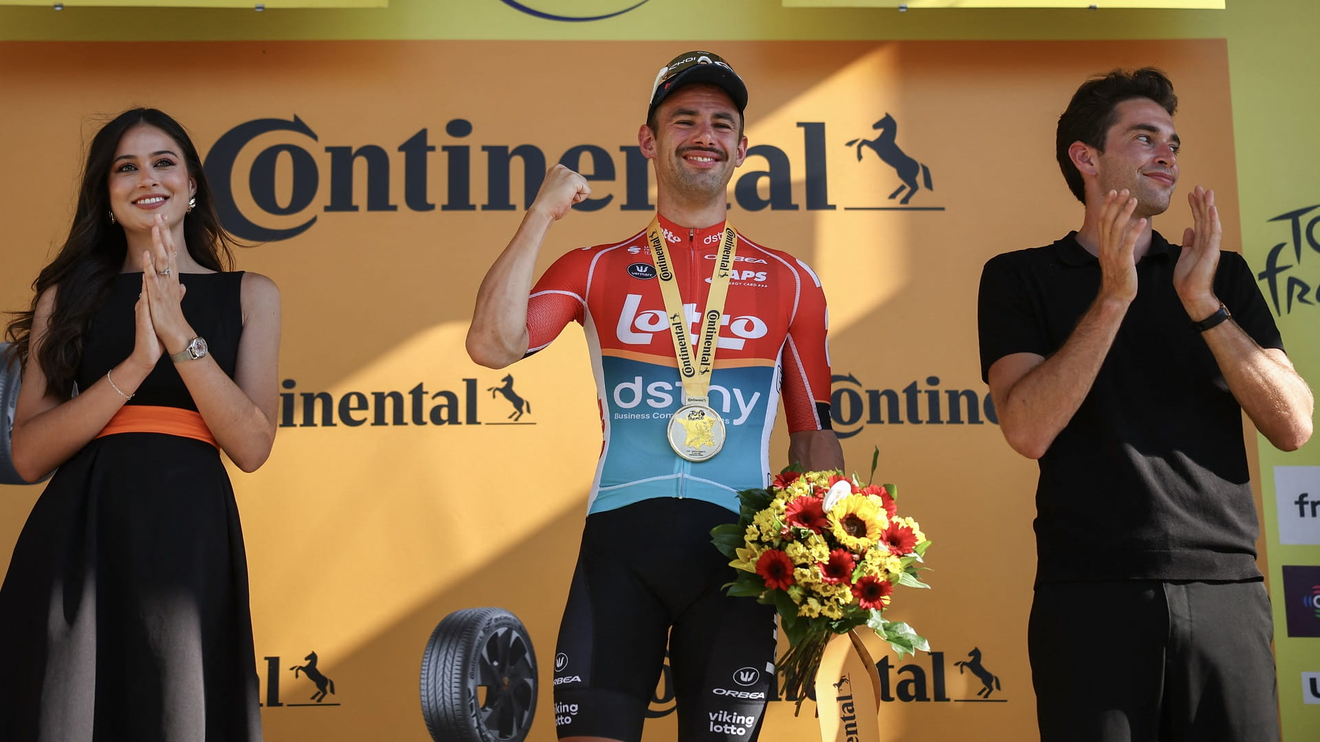 صورة بعنوان: البلجيكي كامبينرتس يتوّج بلقب المرحلة الثامنة عشرة من طواف فرنسا   