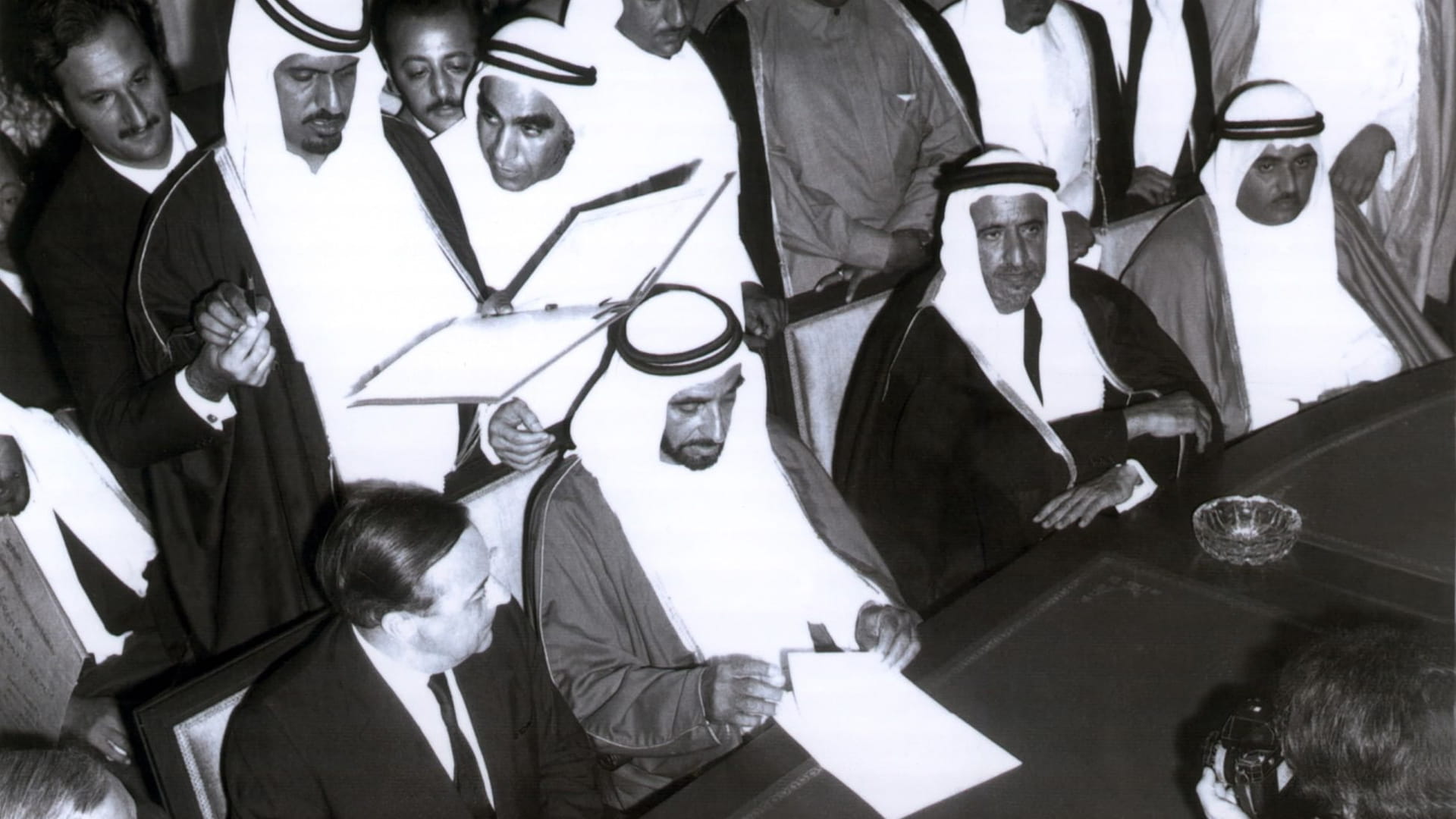 صورة بعنوان: رئيس الدولة يعتمد 18 يوليو "يوم عهد الاتحاد" 