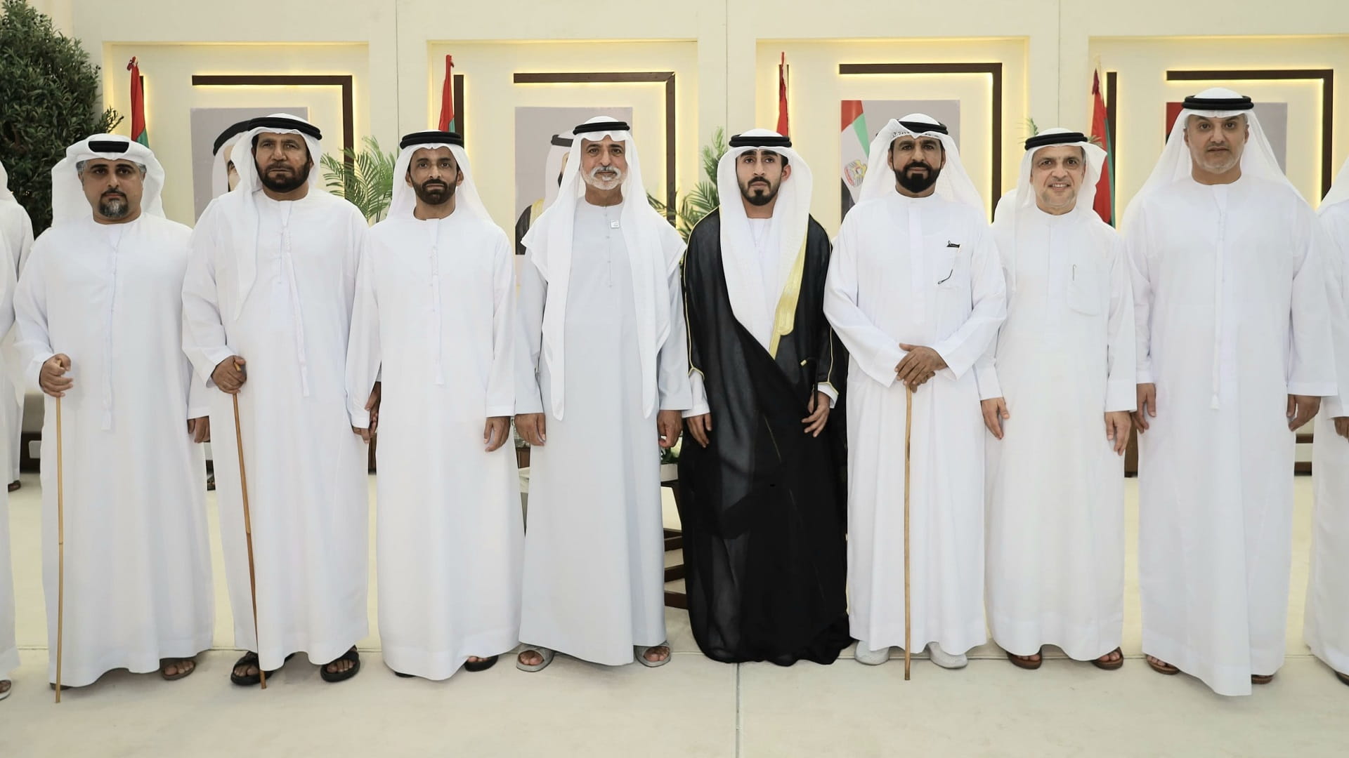 صورة بعنوان: نهيان بن مبارك يشهد أفراح الشامسي في العين 