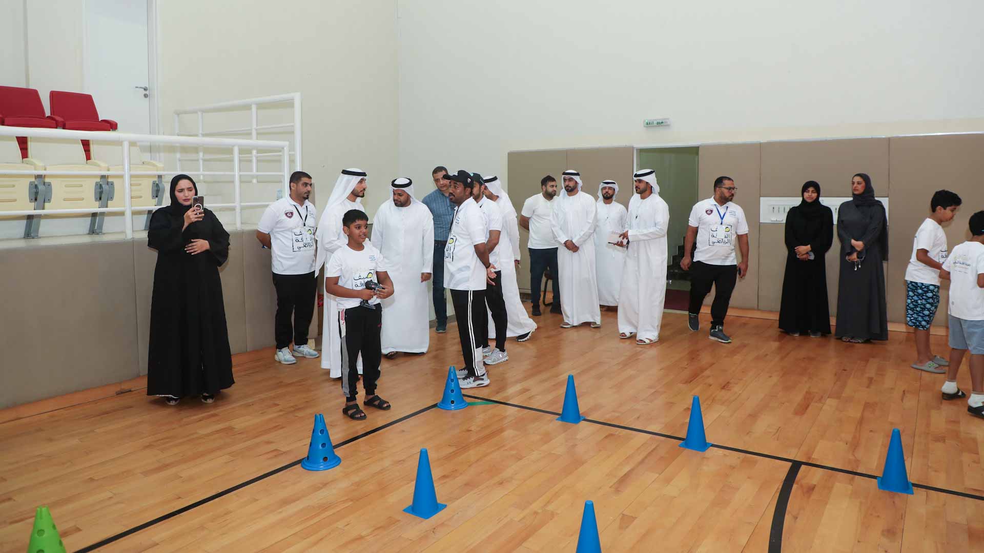 صورة بعنوان: لجنة صيف الشارقة الرياضي تتفقد "عطلتنا غير" بنادي الحمرية 