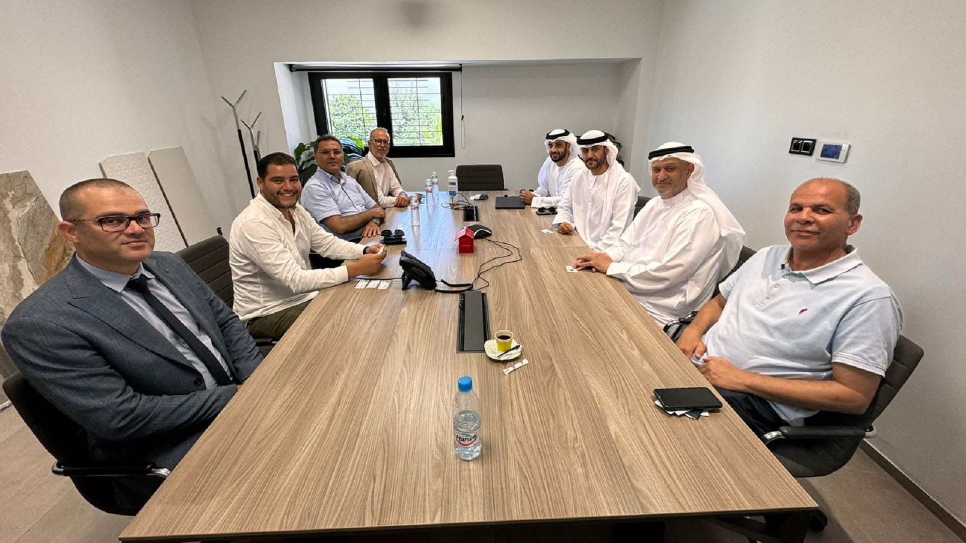 صورة بعنوان: غرفة الشارقة تبحث مع نظيرتها في تونس تعزيز التعاون بقطاع المعارض 