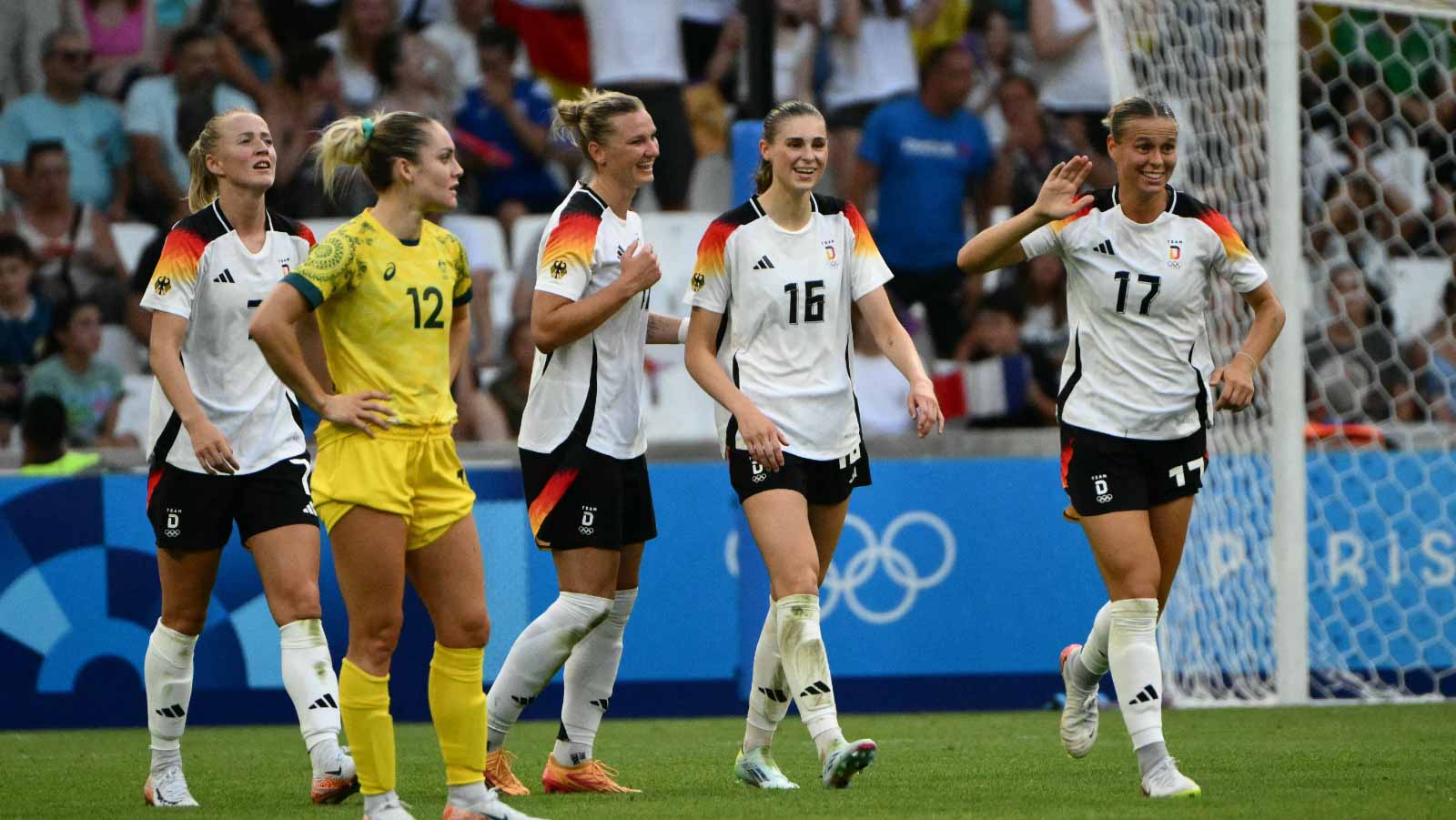 صورة بعنوان: منتخب ألمانيا للسيدات يقسو على أستراليا في أولمبياد باريس   