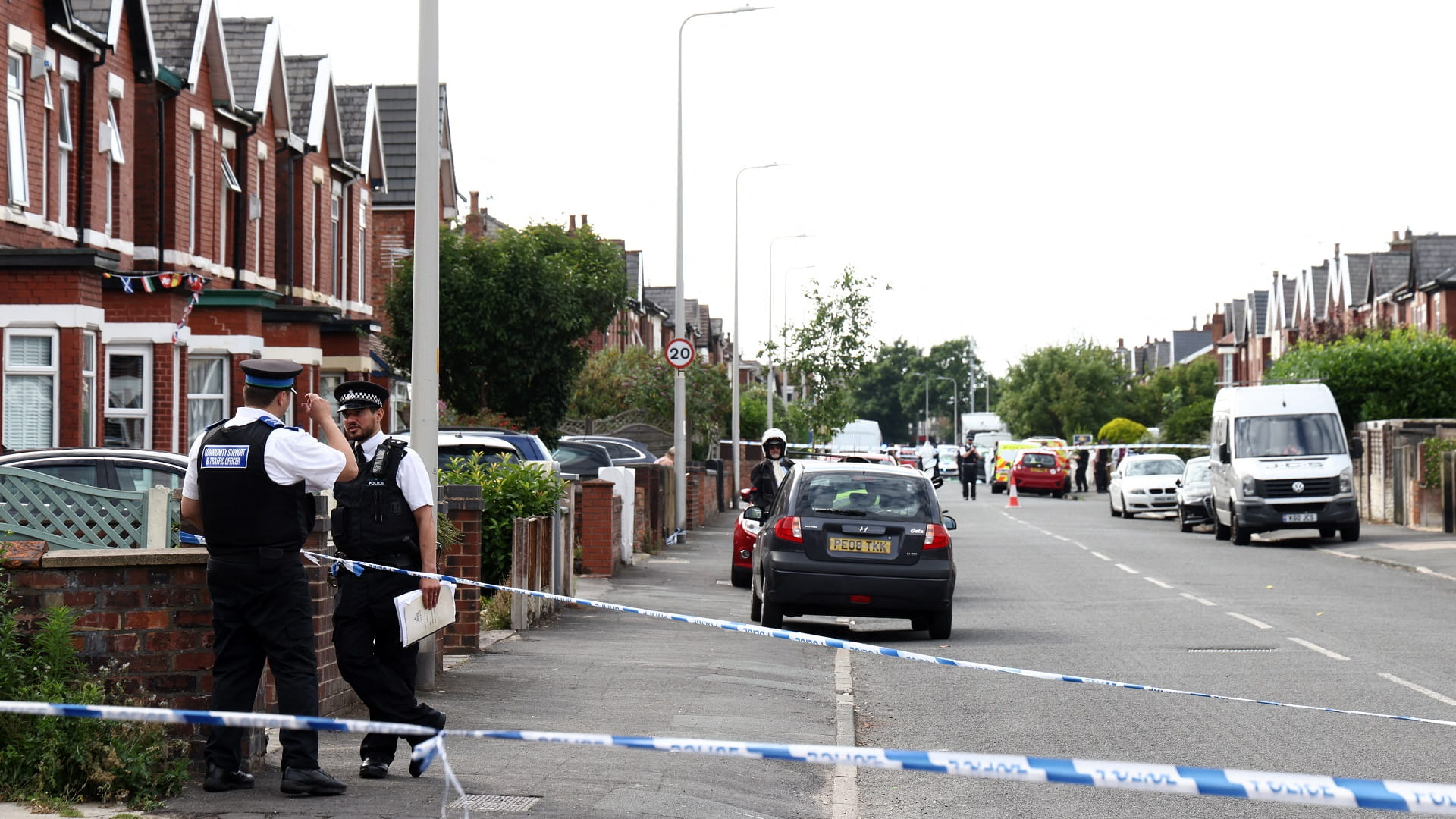 Image for the title: Children reported wounded in UK knife attack 
