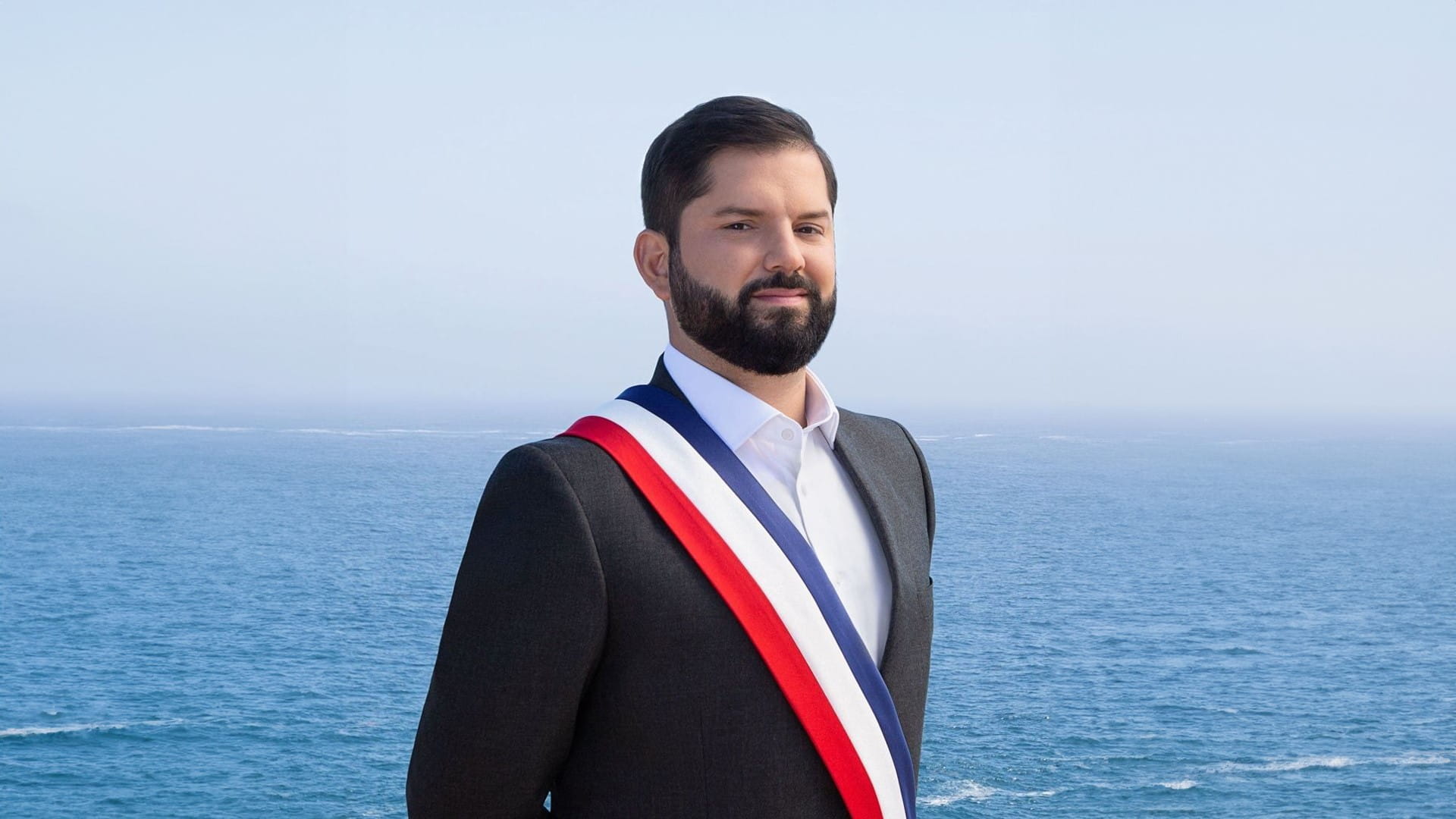 Image for the title: Chilean President arrives in UAE on official visit 