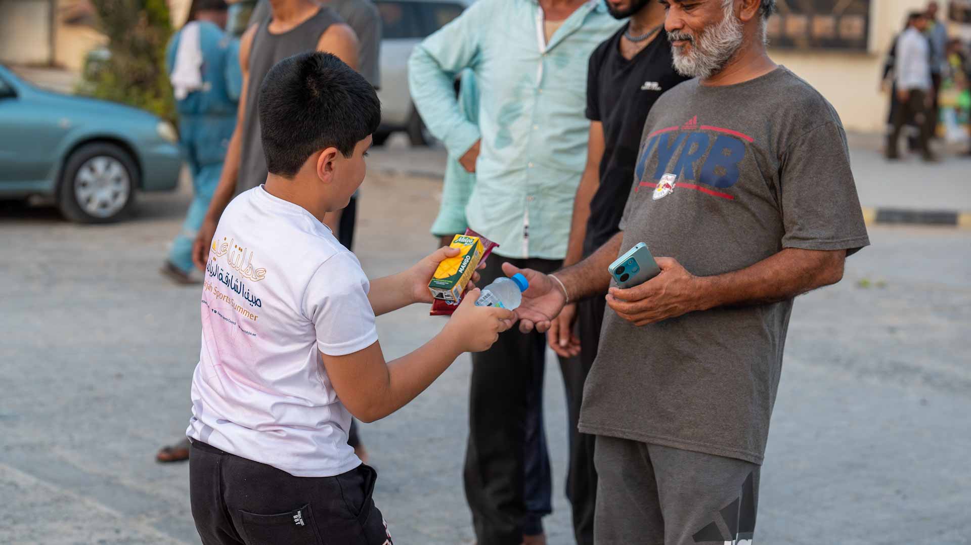 صورة بعنوان: "تحدي العائلات" وورش تطوعية في "عطلتنا غير" بالحمرية 