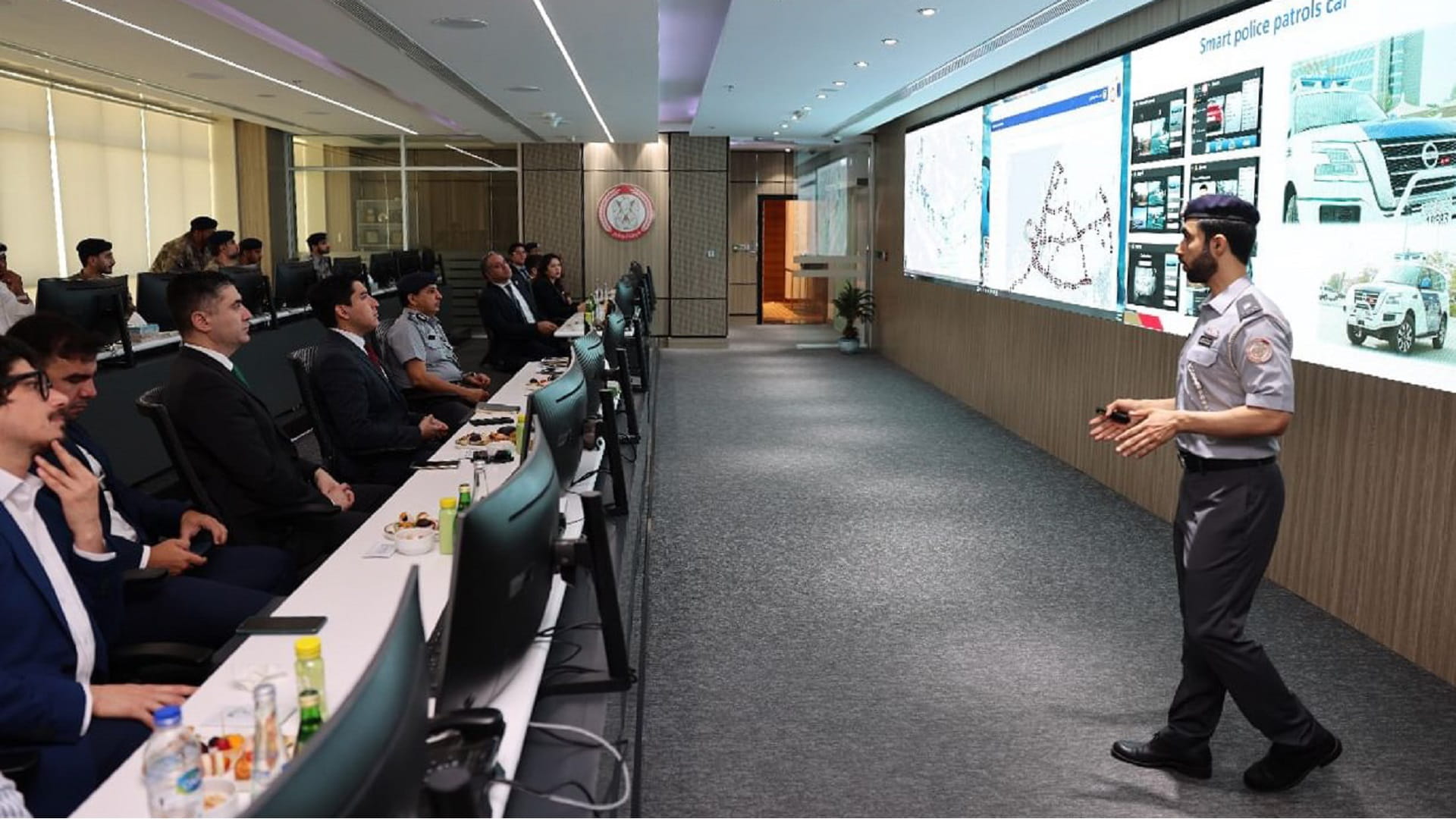 Image for the title: Chilean delegation visits Abu Dhabi Police Safe City Centre 