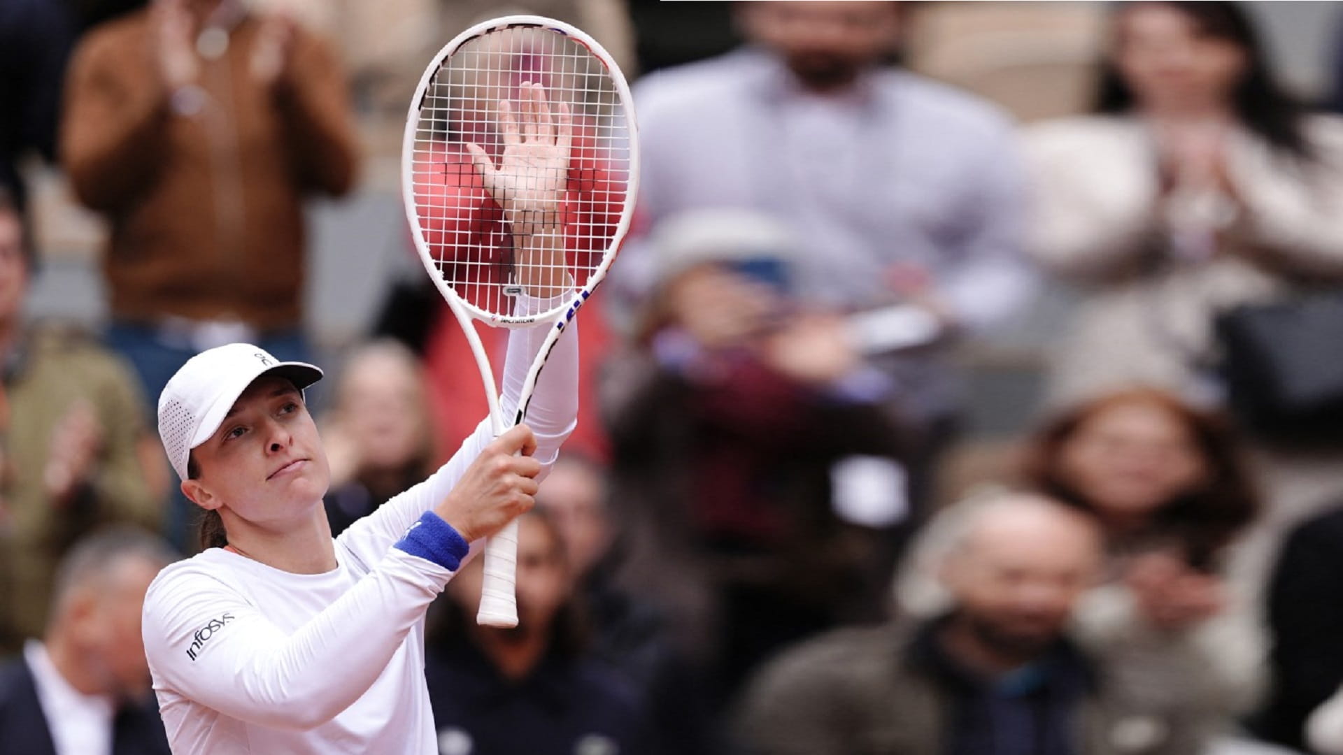 صورة بعنوان: البولندية شفيونتيك تبلغ ربع نهائي بطولة فرنسا للتنس 