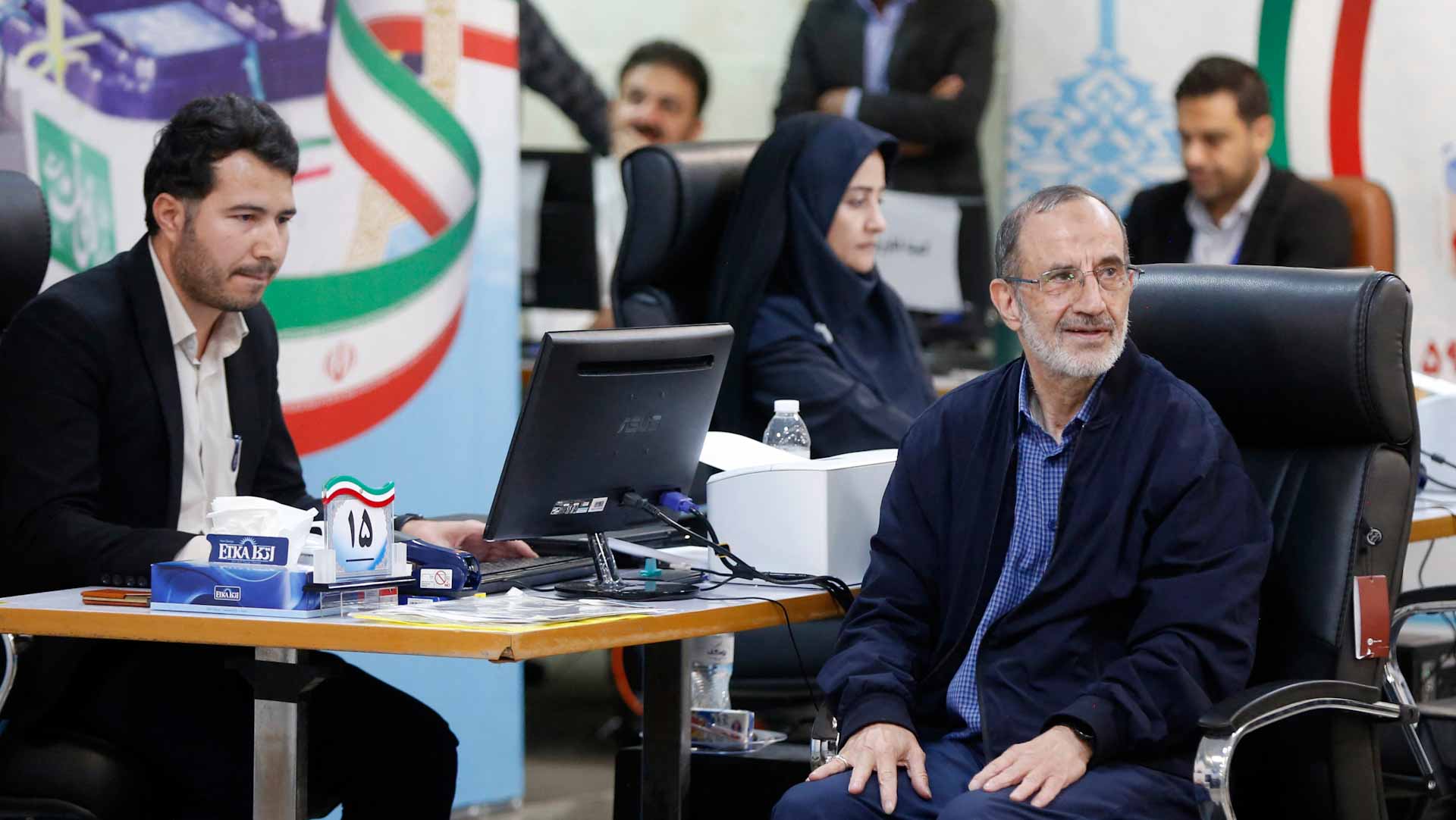 صورة بعنوان: 80 مرشحاً إيرانياً يتقدمون لخوض سباق الانتخابات الرئاسية 