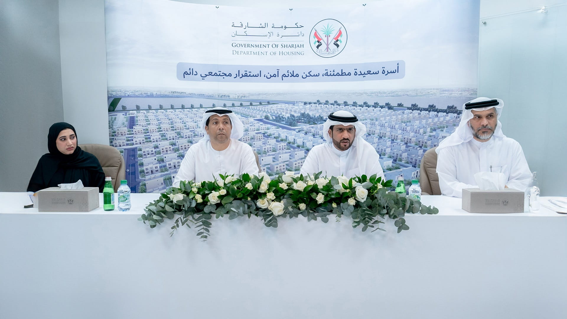 صورة بعنوان: نادي الشارقة للصحافة يطلع الإعلاميين على مبادرات دائرة الإسكان   