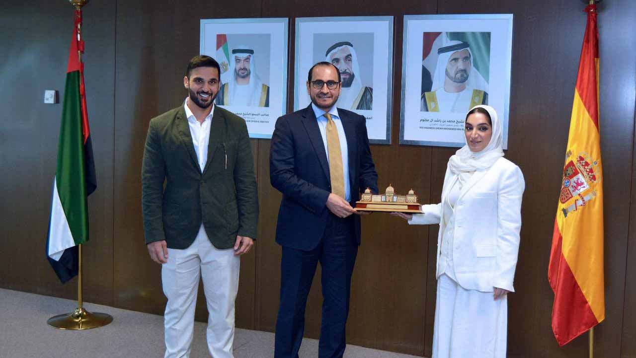 صورة بعنوان: غرفة الشارقة تبحث تطوير التدريب الاستراتيجي للأعمال في إسبانيا 