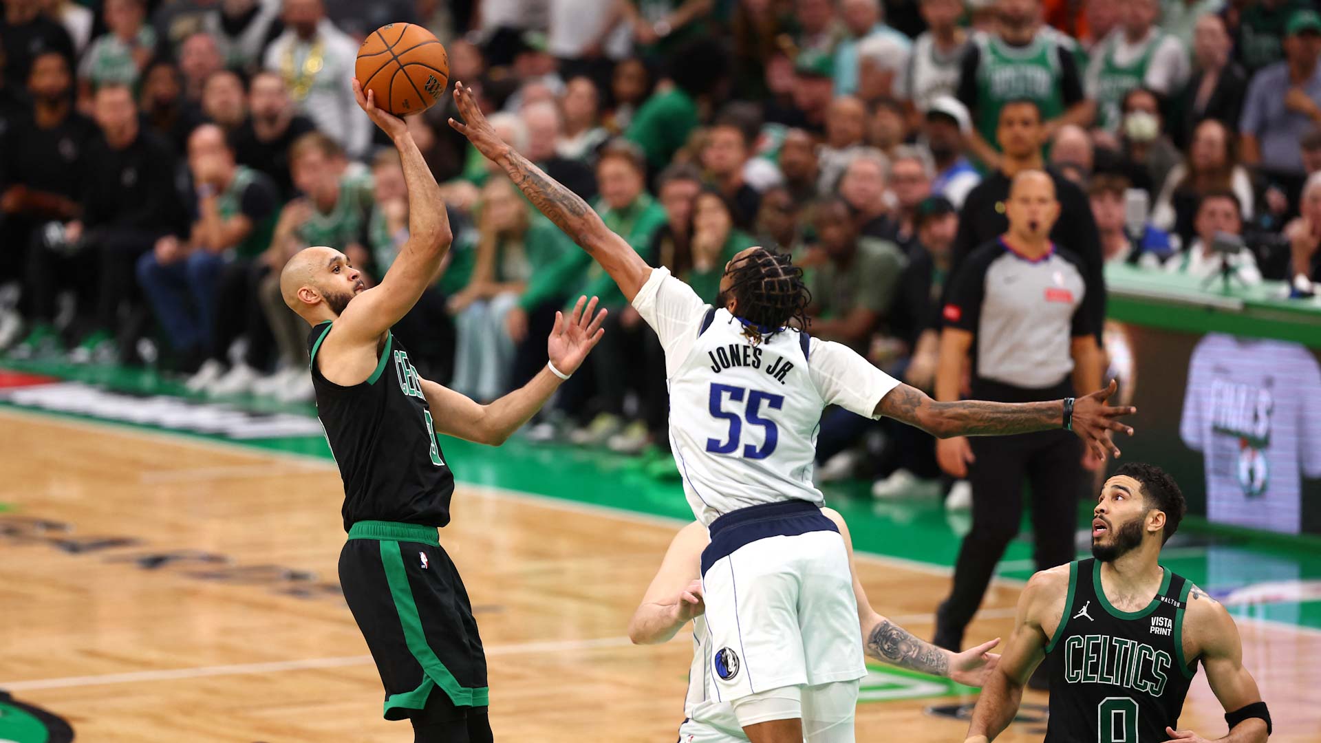 صورة بعنوان: بوسطن يتقدم على دالاس في نهائي السلة الأميركية  