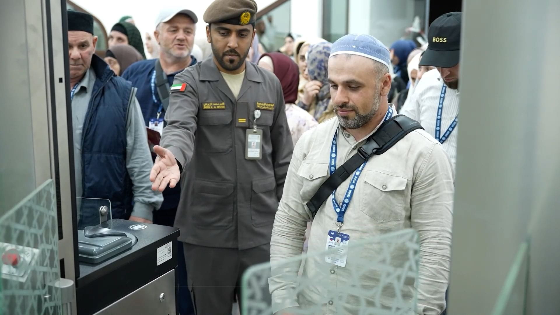 صورة بعنوان: الهوية والجنسية تقدم خدمات مميزة للحجاج في المنافذ البرية والجوية 