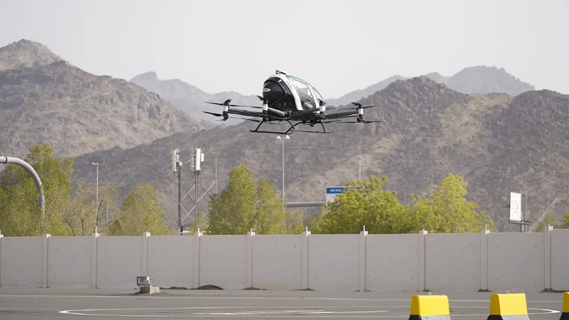 صورة بعنوان: السعودية تدشن تجربة التاكسي الجوي ذاتي القيادة لأول مرة بموسم الحج 