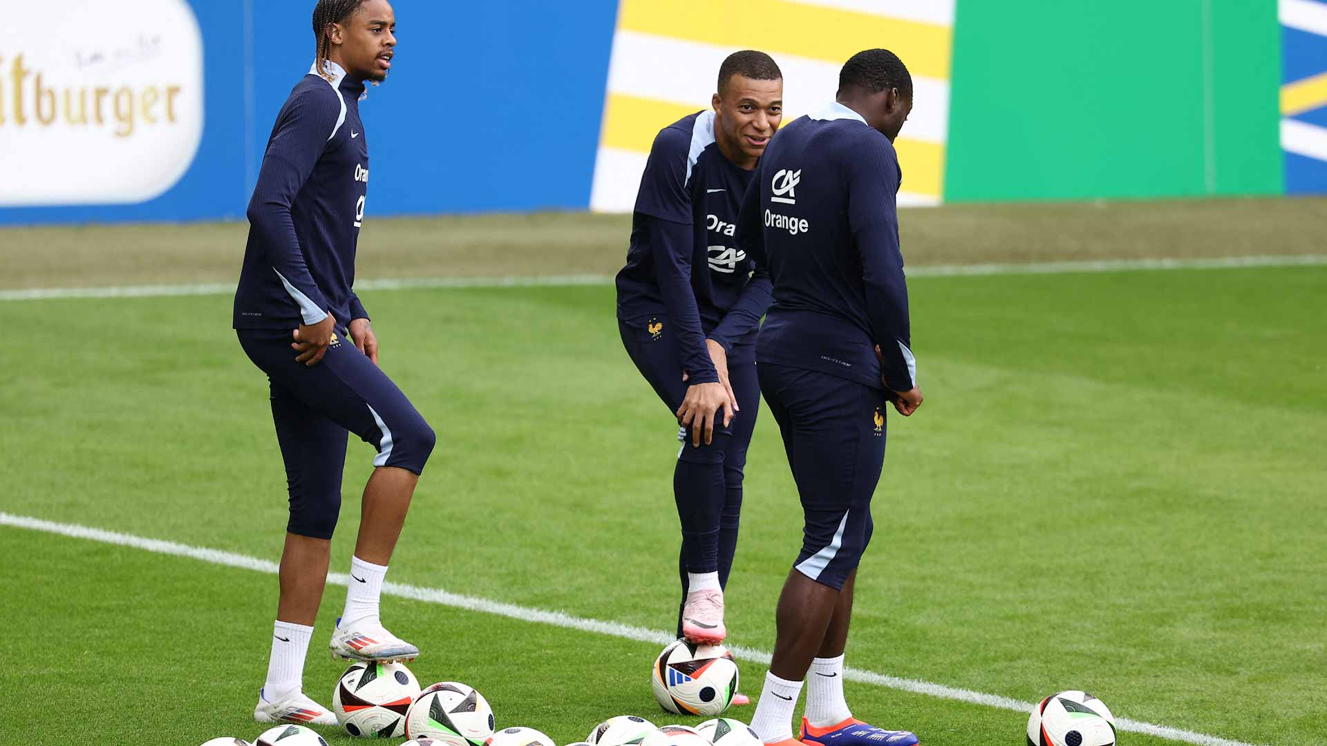 صورة بعنوان: مبابي يأمل في تعويض السقوط في مونديال قطر من بوابة يورو 2024     