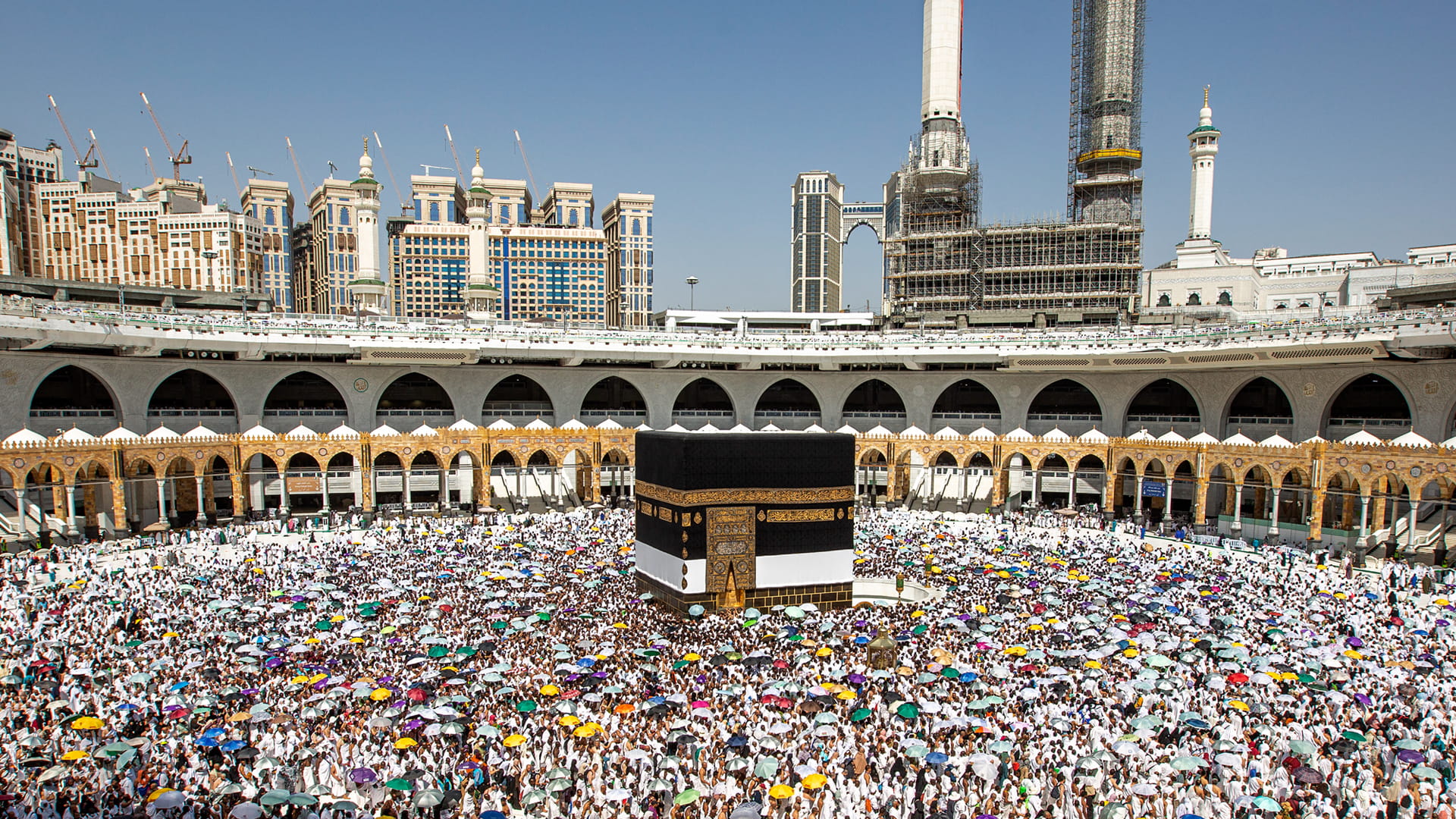 Image for the title: Pilgrims perform Tawaf Al-Ifadah amid integrated services 