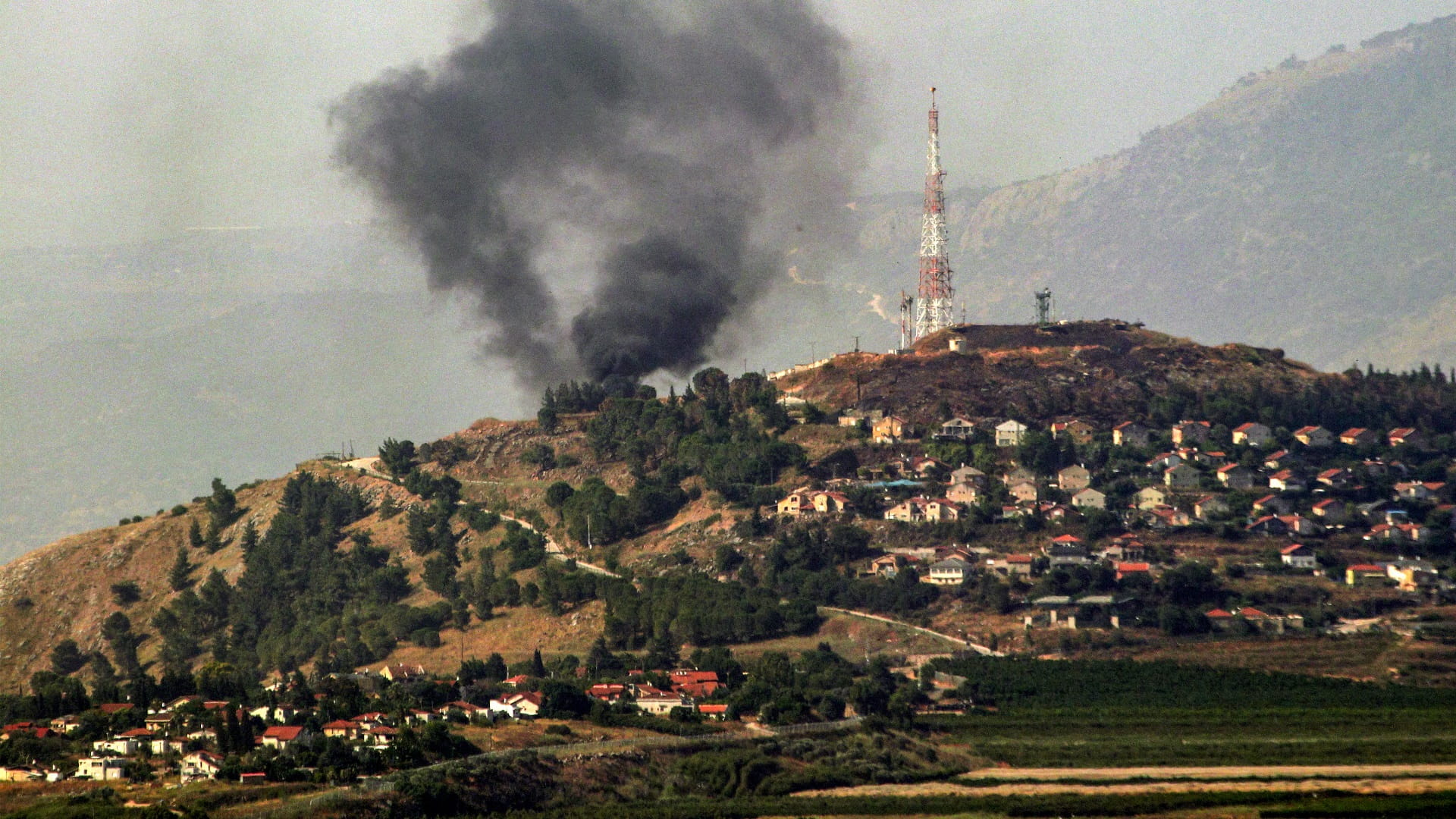 Image for the title: Israel approves operational plans for an offensive in Lebanon 