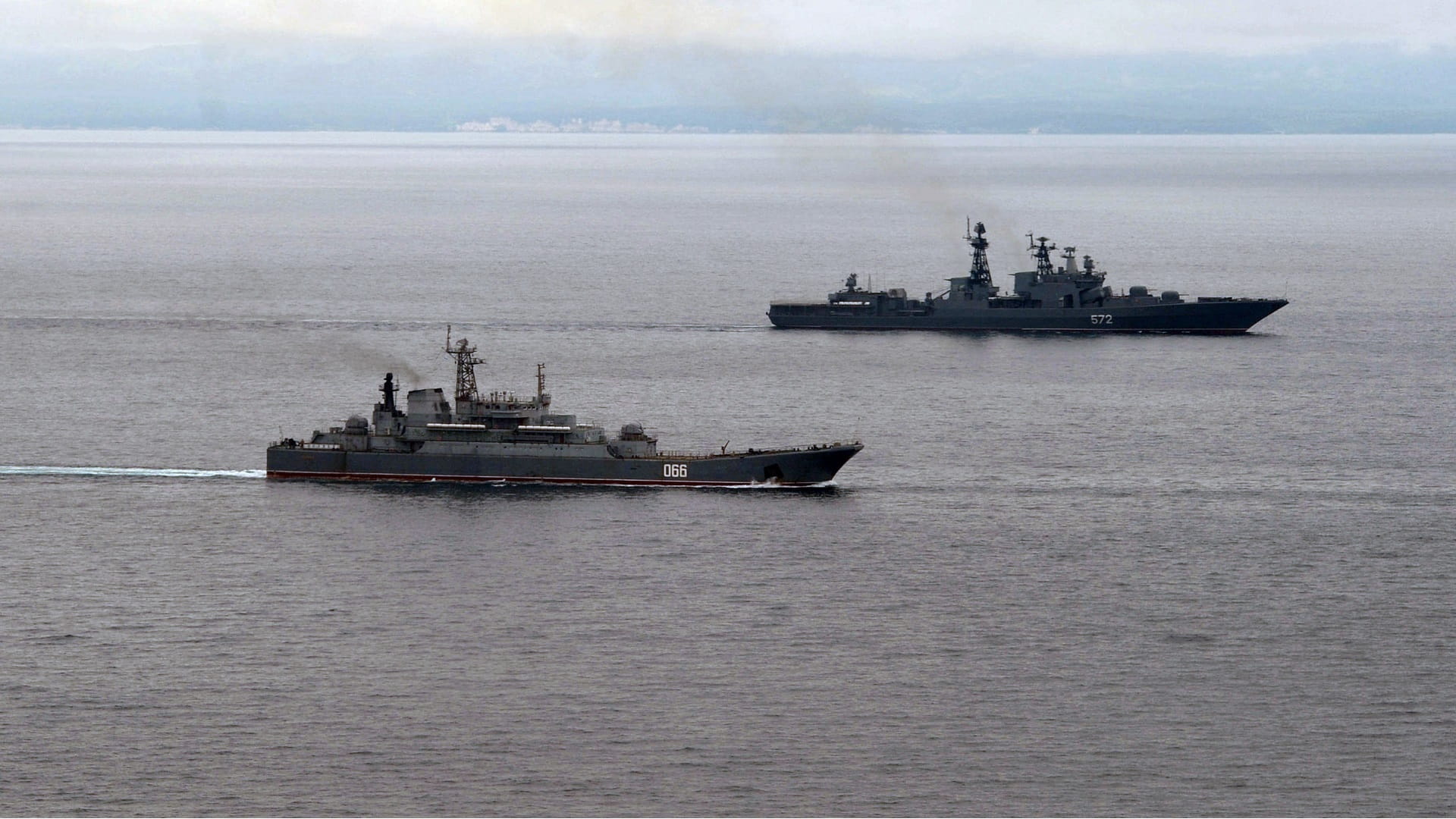 صورة بعنوان: روسيا تبدأ مناورات بحرية في المحيط الهادئ وبحر اليابان 