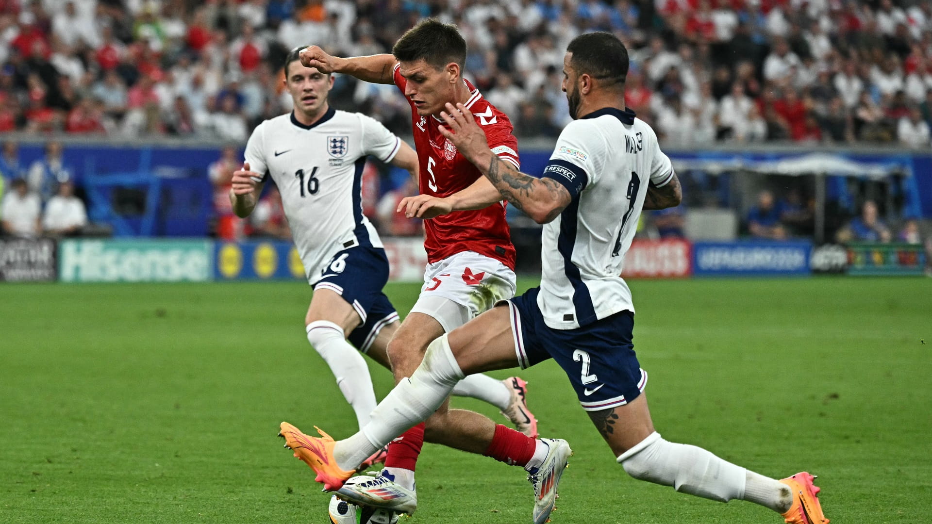 صورة بعنوان: منتخب إنجلترا يسقط بفخ التعادل أمام الدنمارك في أمم أوروبا  