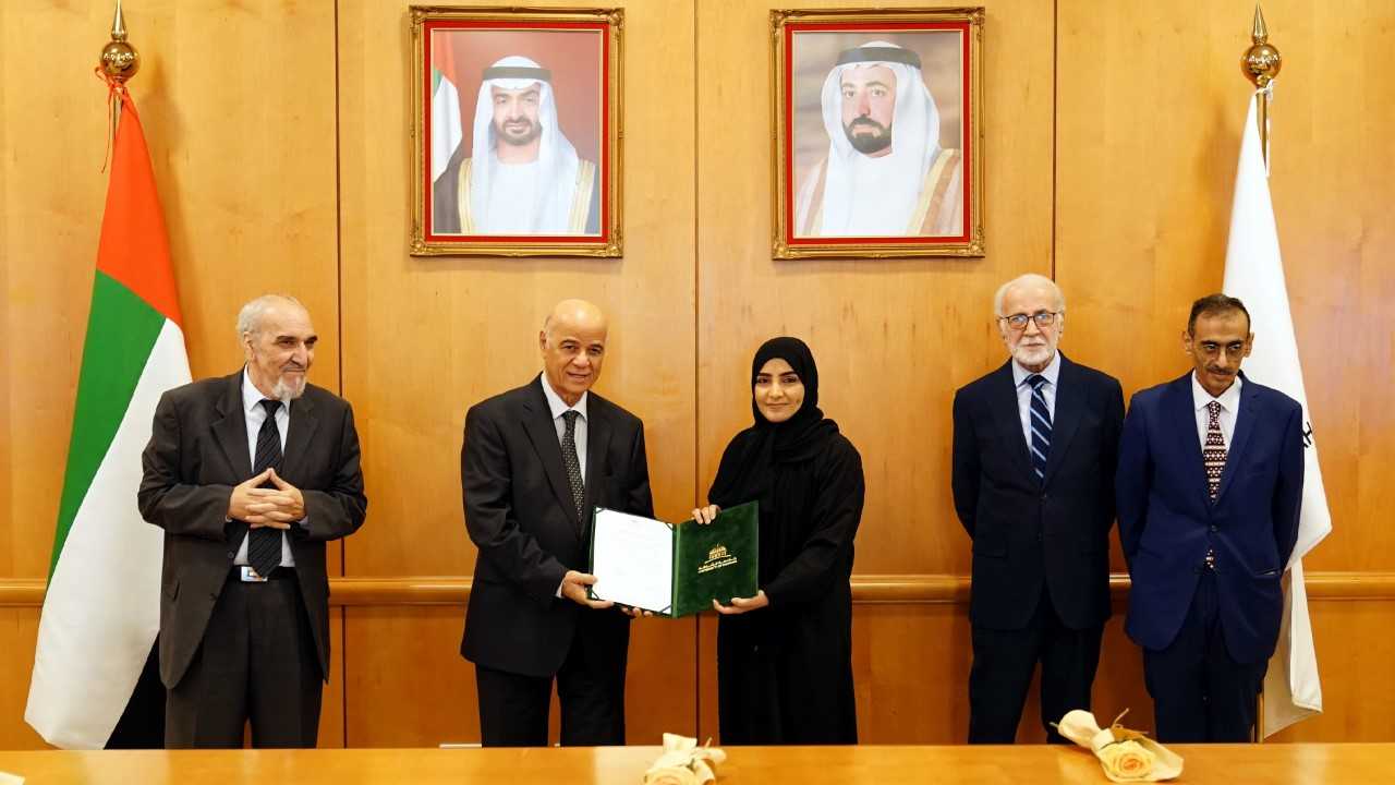 صورة بعنوان: جامعة الشارقة تكرم 24 من أساتذتها تمت ترقيتهم أكاديمياً 