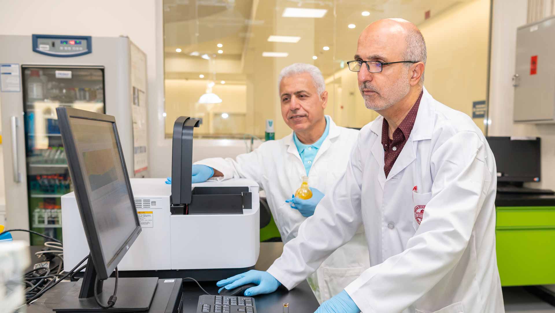 Image for the title: AUS researchers develop sensors to detect toxic compounds 