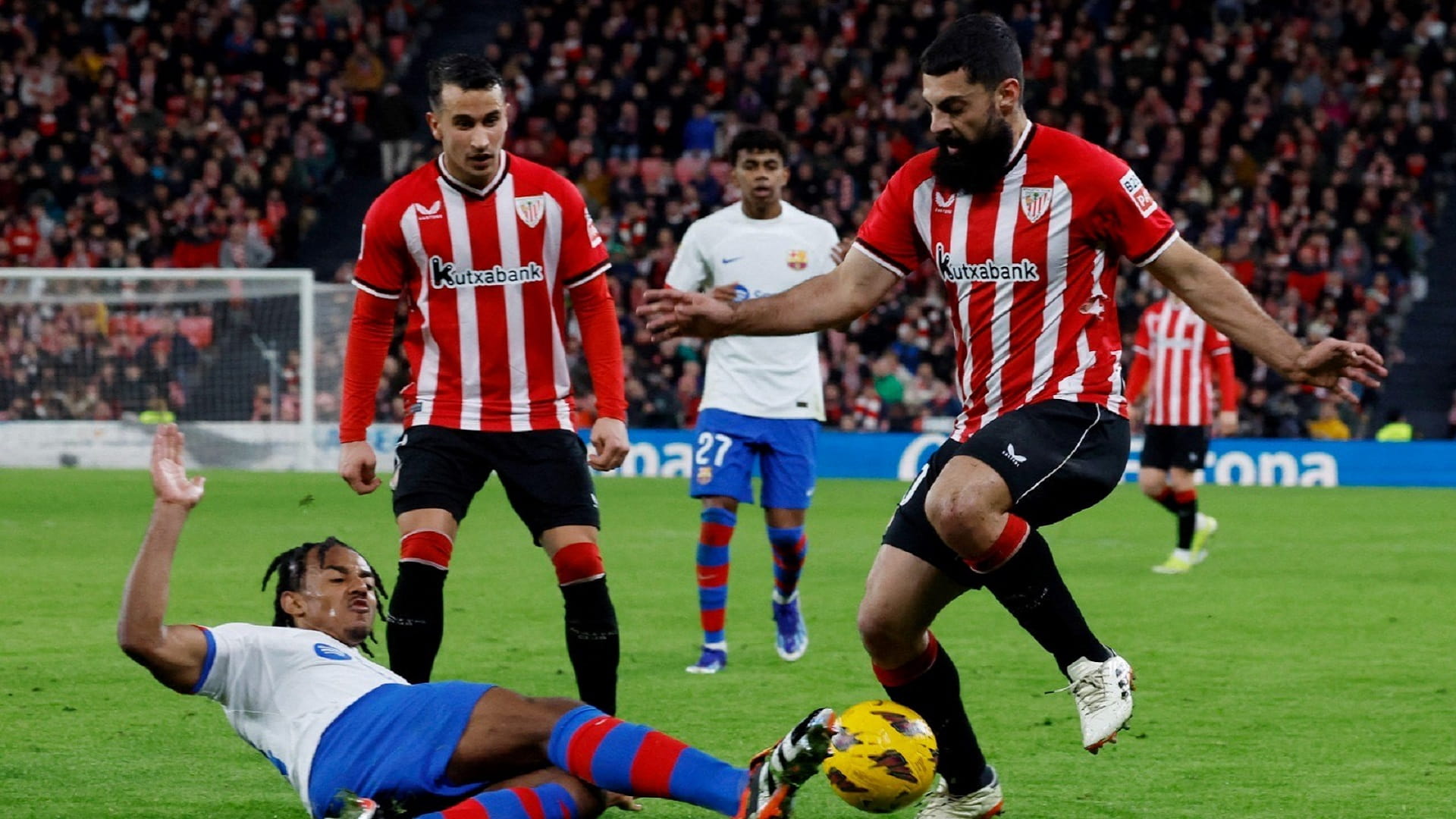صورة بعنوان: التعادل السلبي يخيم على مواجهة بلباو وبرشلونة بالدوري الإسباني 