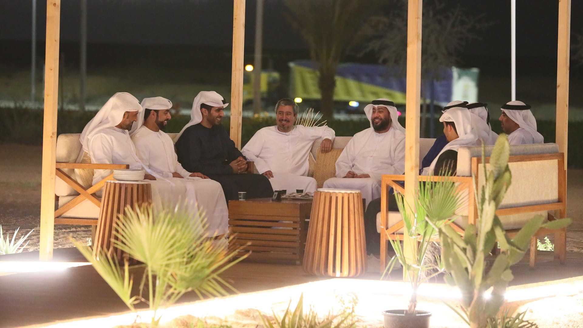 صورة بعنوان: موارد الشارقة تنظم رحلة ترفيهية لفريقها بمقهى مدينة "شمس" 