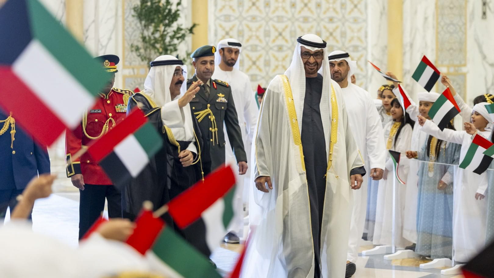 Image for the title: UAE President welcomes Emir of Kuwait 