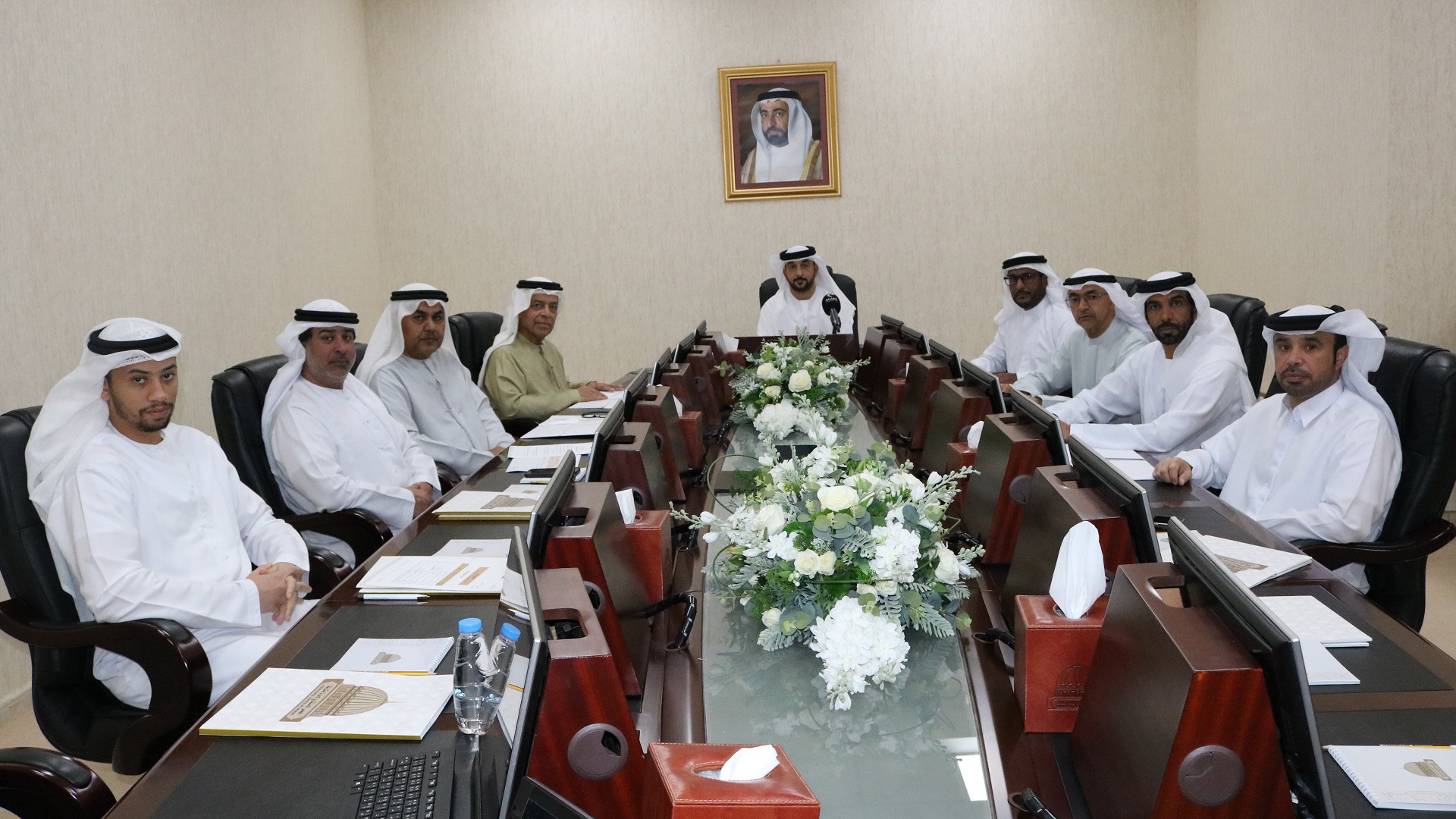 صورة بعنوان: لجنة "استشاري الشارقة" تعد توصياتها الداعمة للقطاع السياحي 