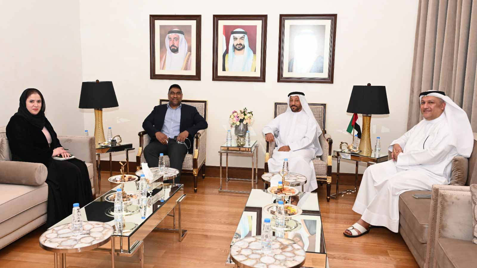 Image for the title: SCCI,Sri Lanka discuss opportunities for economic cooperation 