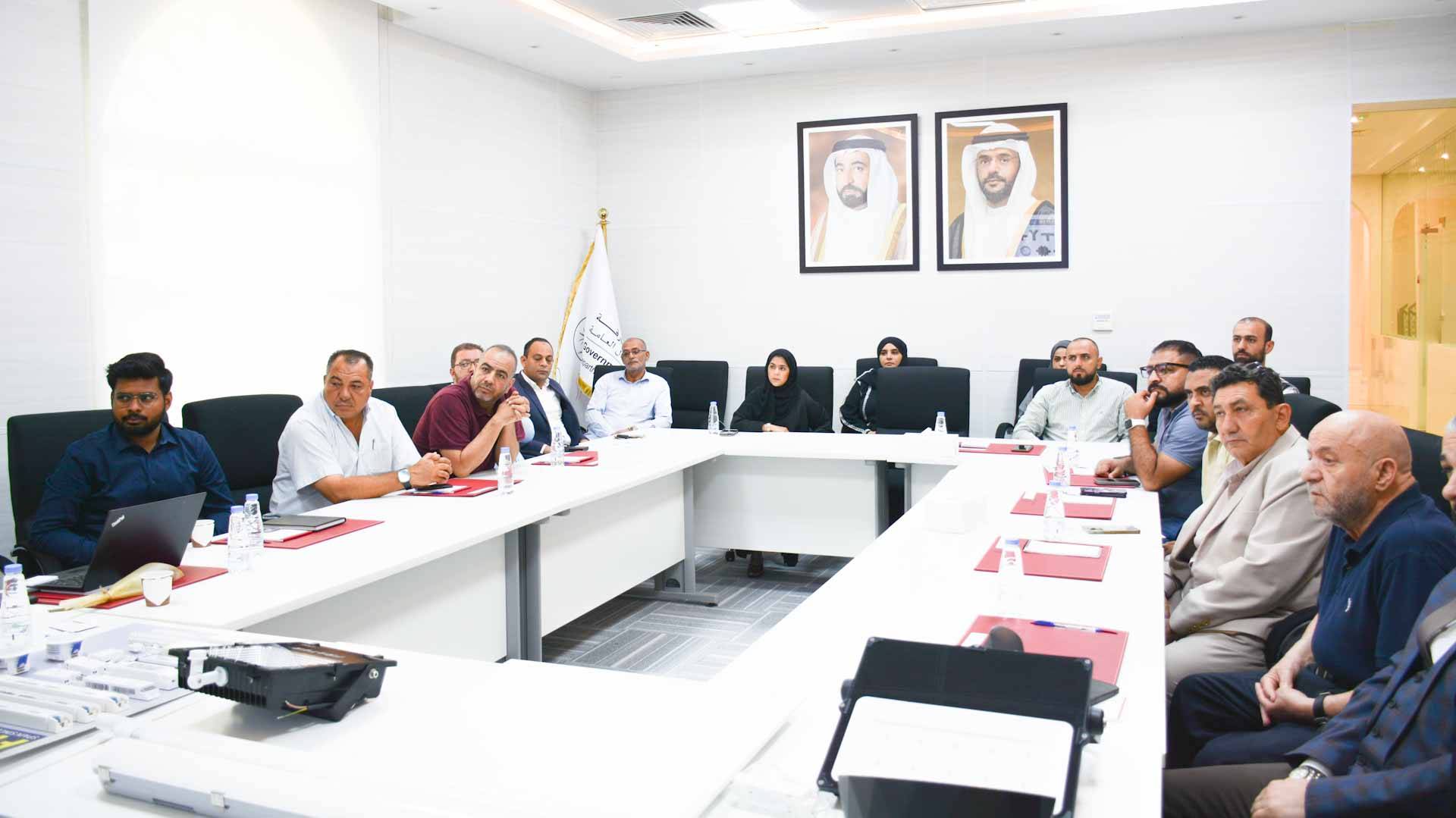 صورة بعنوان: "أشغال الشارقة" توعي المقاولين بأهمية الاستدامة في مشاريع العمران 