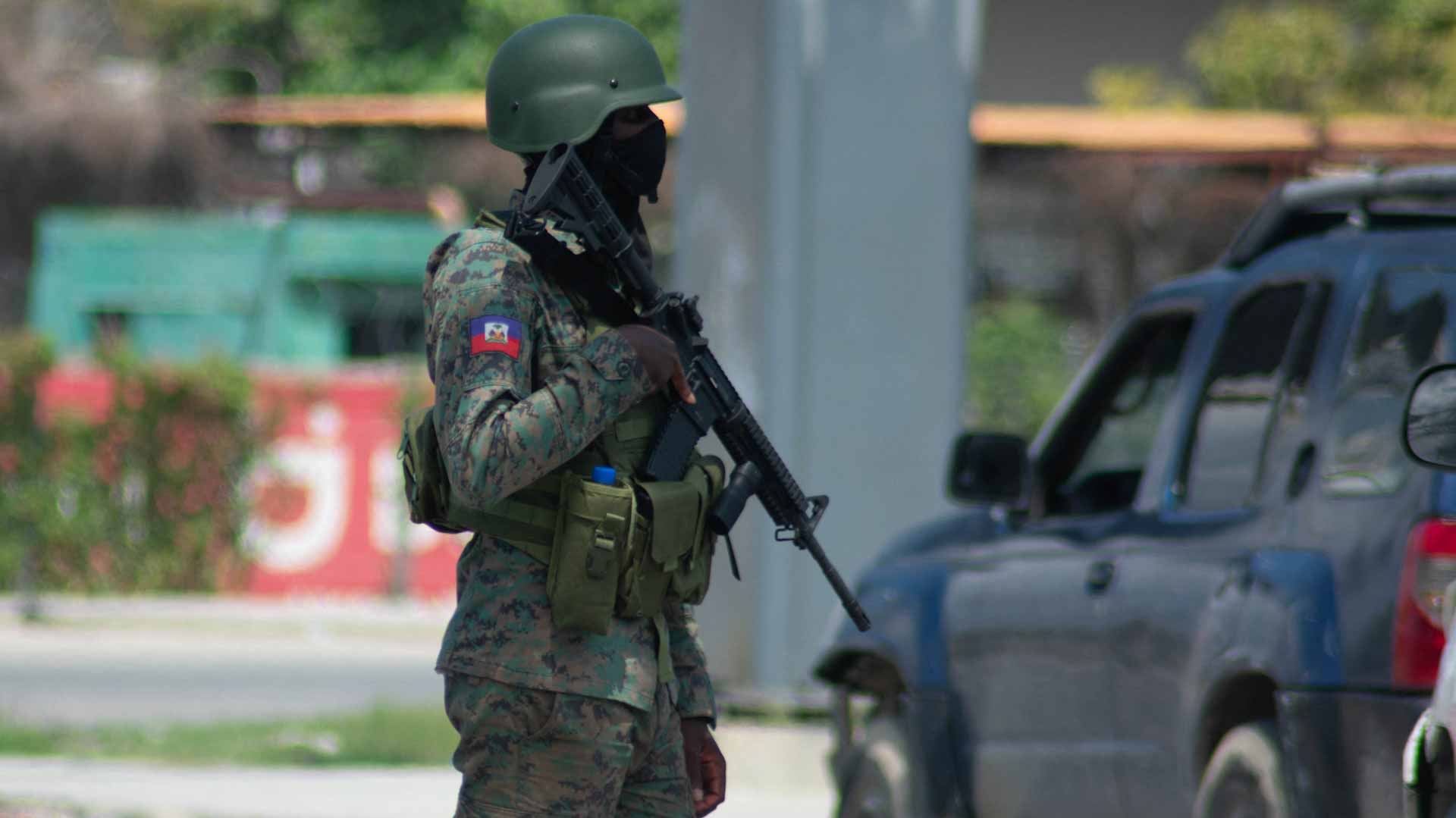 صورة بعنوان: في تطور خطير..إطلاق نار كثيف قرب القصر الوطني بهايتي 