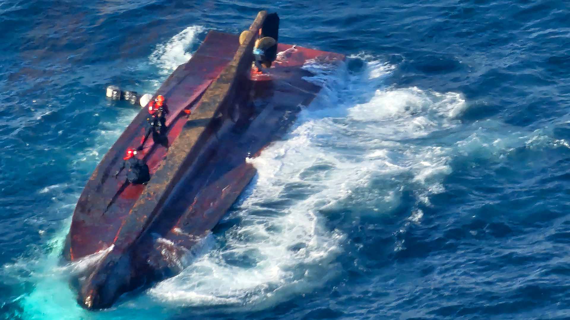 صورة بعنوان: في كوريا الجنوبية..انقلاب قارب صيد ضخم يخلف 6 مفقودين  